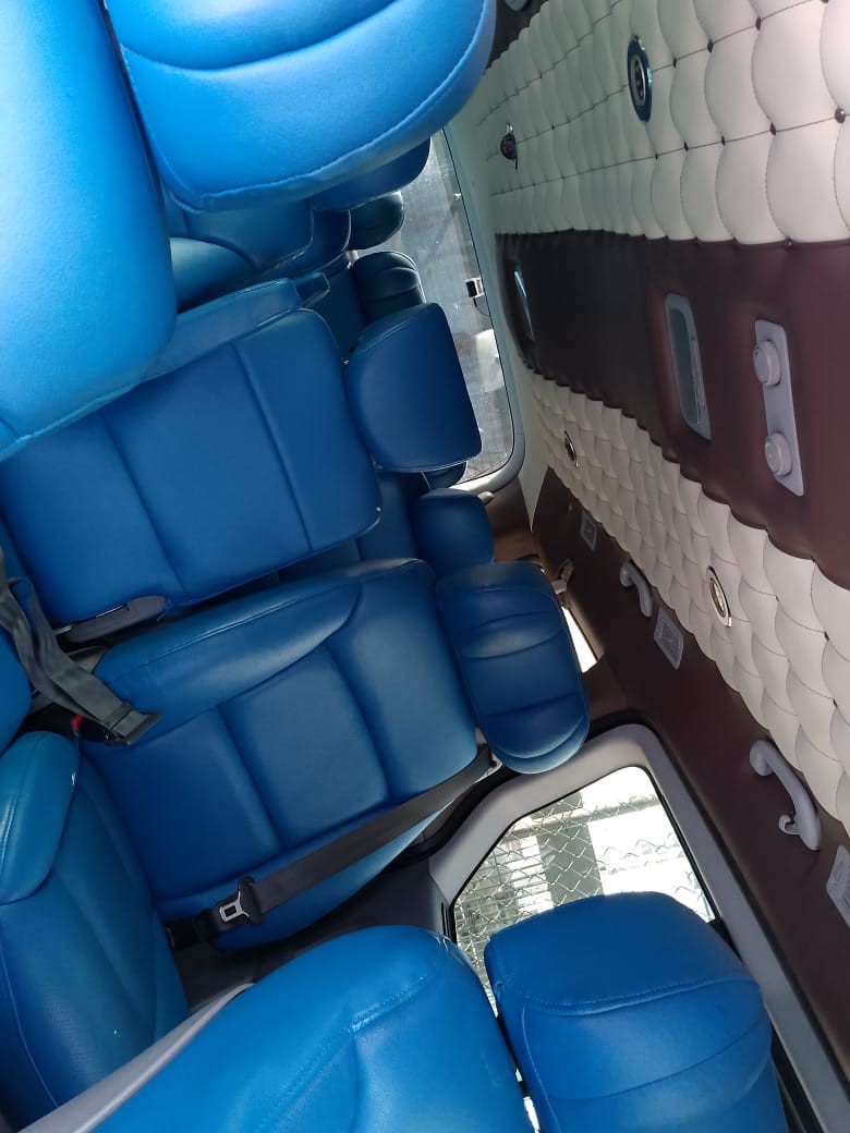 jeepetas y camionetas - HYUNDAI GRAND STAREX 2020 NEGRADESDE: RD$ 1,800,100.00 6