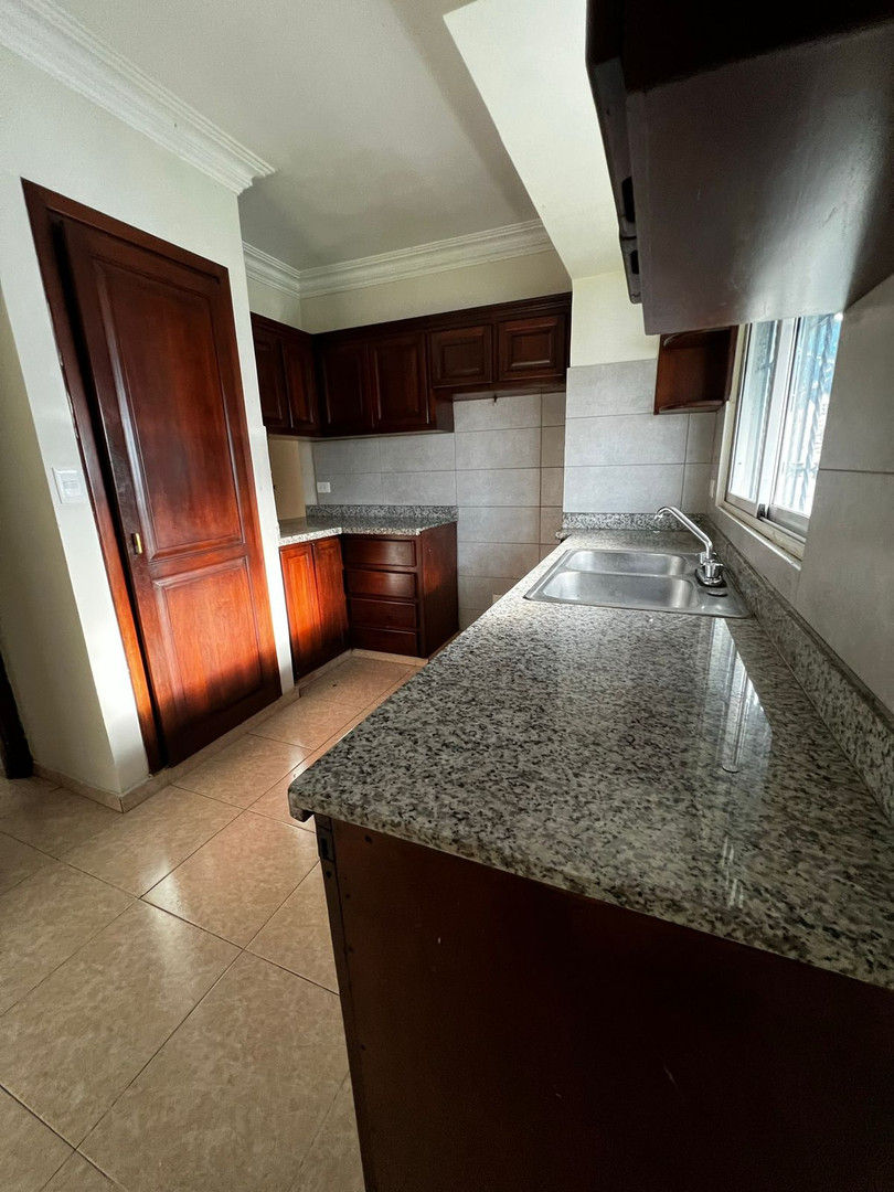 apartamentos - Se alquila, Apartamento 3Hab Vacio Acogedor Frente al Club Naco y Super Centrico 8