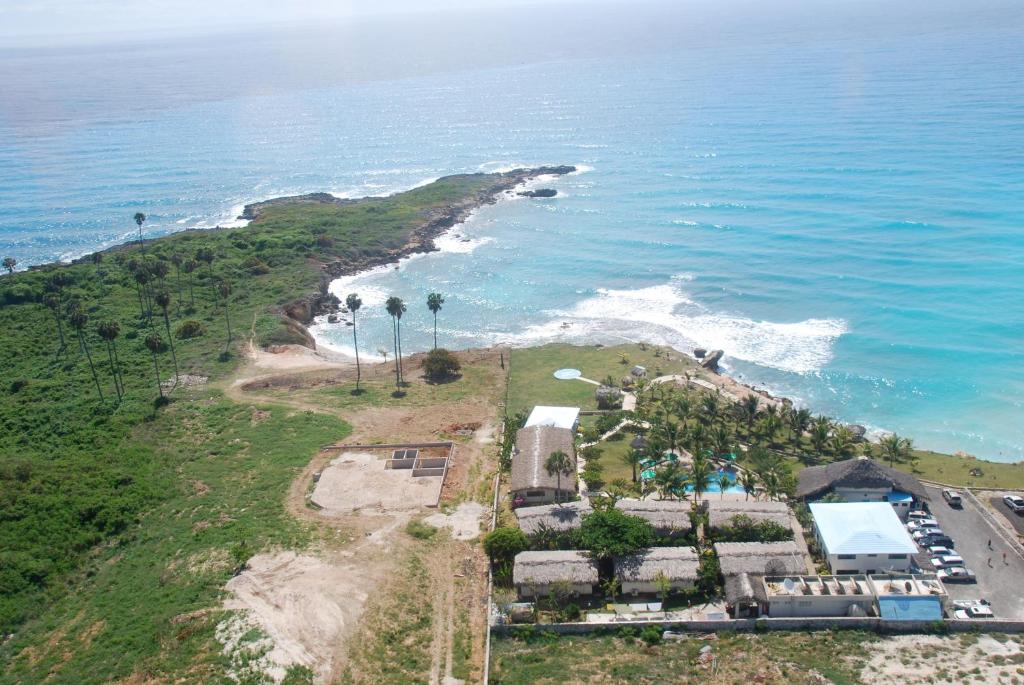 negocios en venta - Se vende precioso hotel en Barahona 8