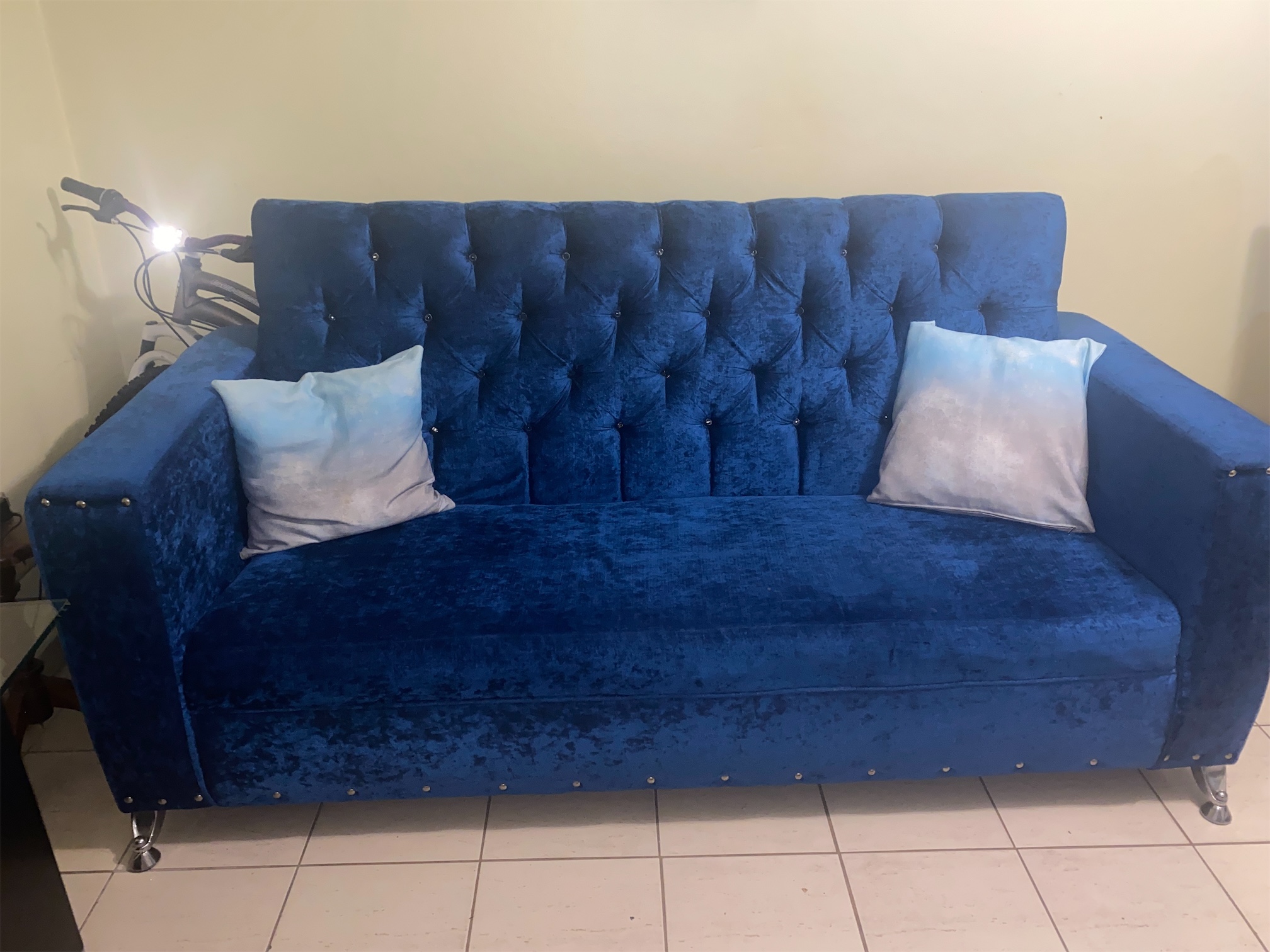muebles y colchones - Vendo sofá en excelentes condiciones