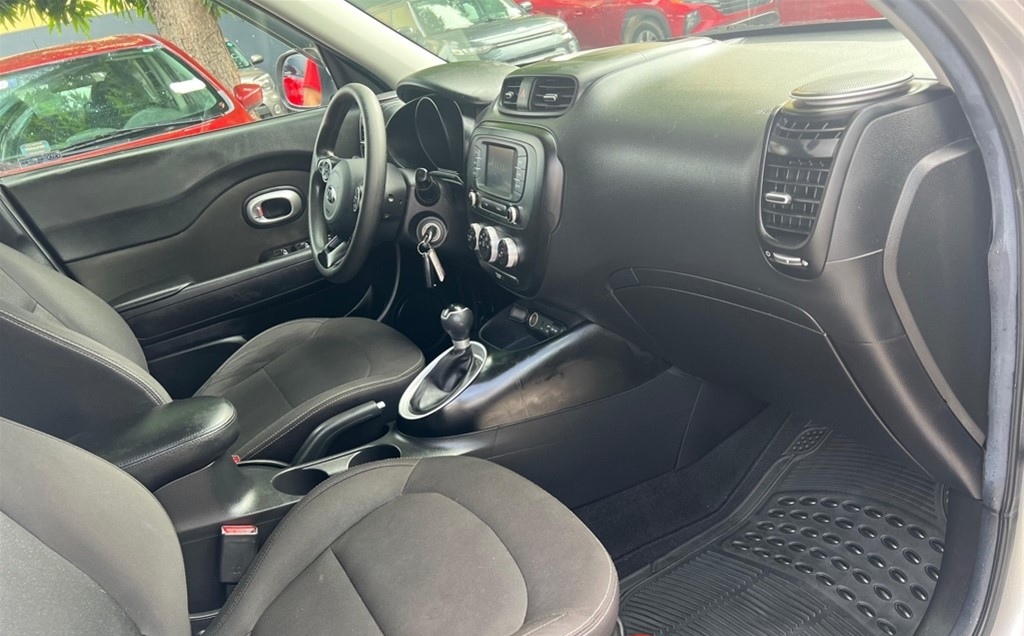 jeepetas y camionetas - 2019 Kia Soul Clean Carfax  3