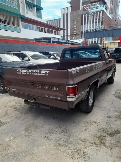 jeepetas y camionetas - Chevrolet Silverado 1985 BIG 10 4