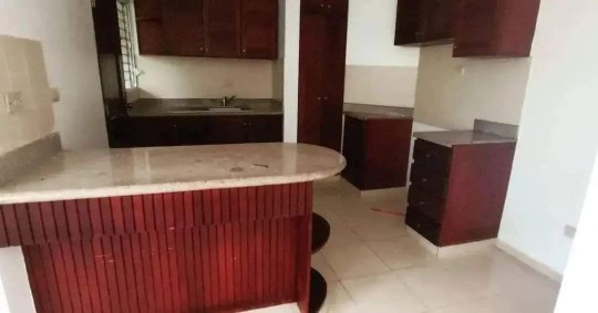 apartamentos - 3er piso en las diana atrás de periódico la información 135mt2 4