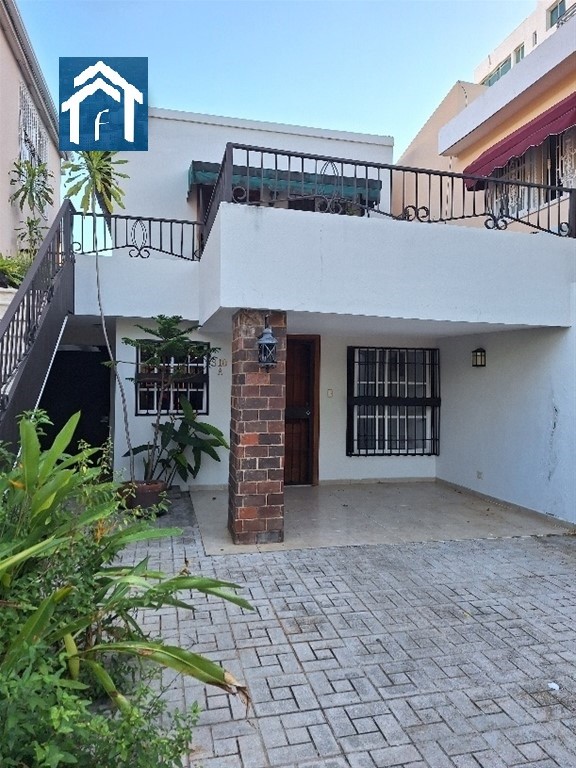 casas - Propiedad en Venta en El Millón,Edificación de 2 niveles. 287 Metros. 