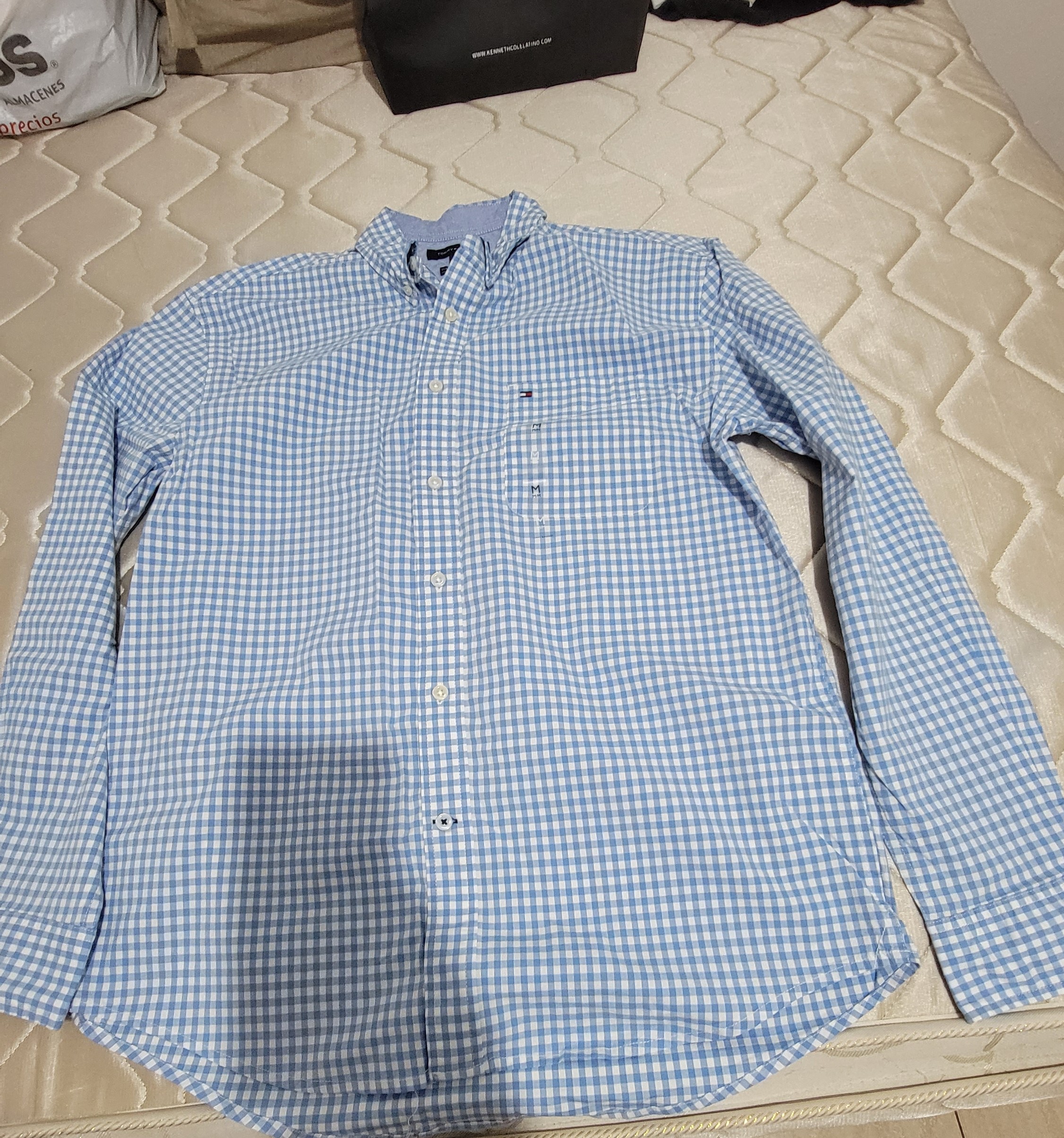 ropa para hombre - **Vendo camisas prácticamente nuevas, size M, L 1