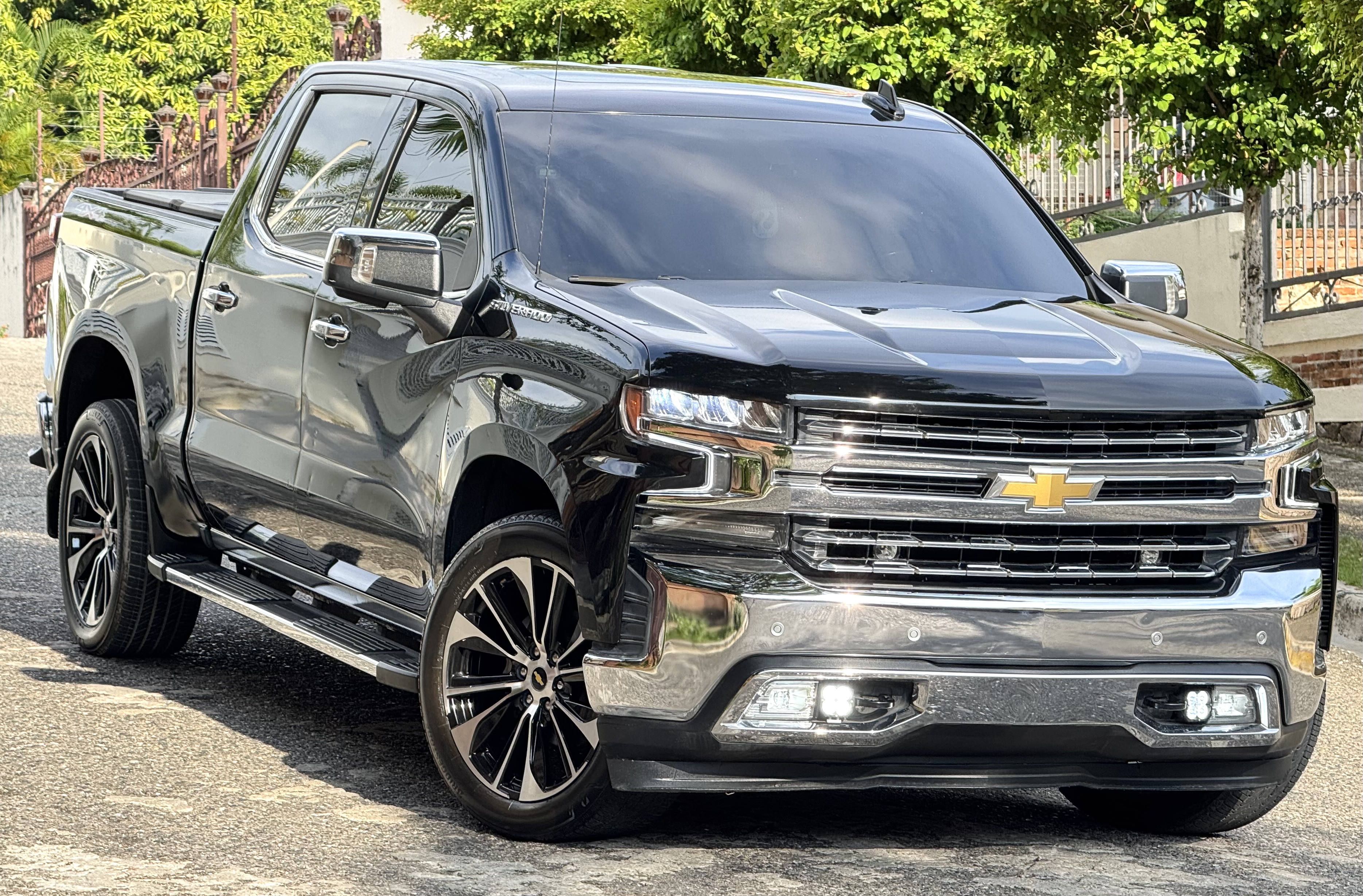 jeepetas y camionetas - Chevrolet Silverado LTZ Gasolina 2019 4x4  1