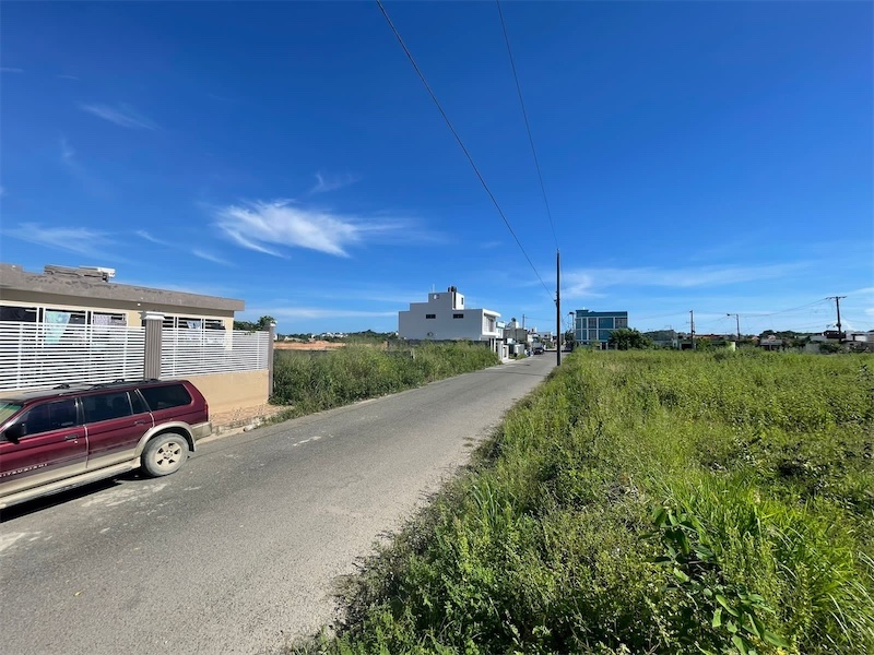 solares y terrenos - Venta de solares en la autopista de san Isidro residencial María mercedes 5