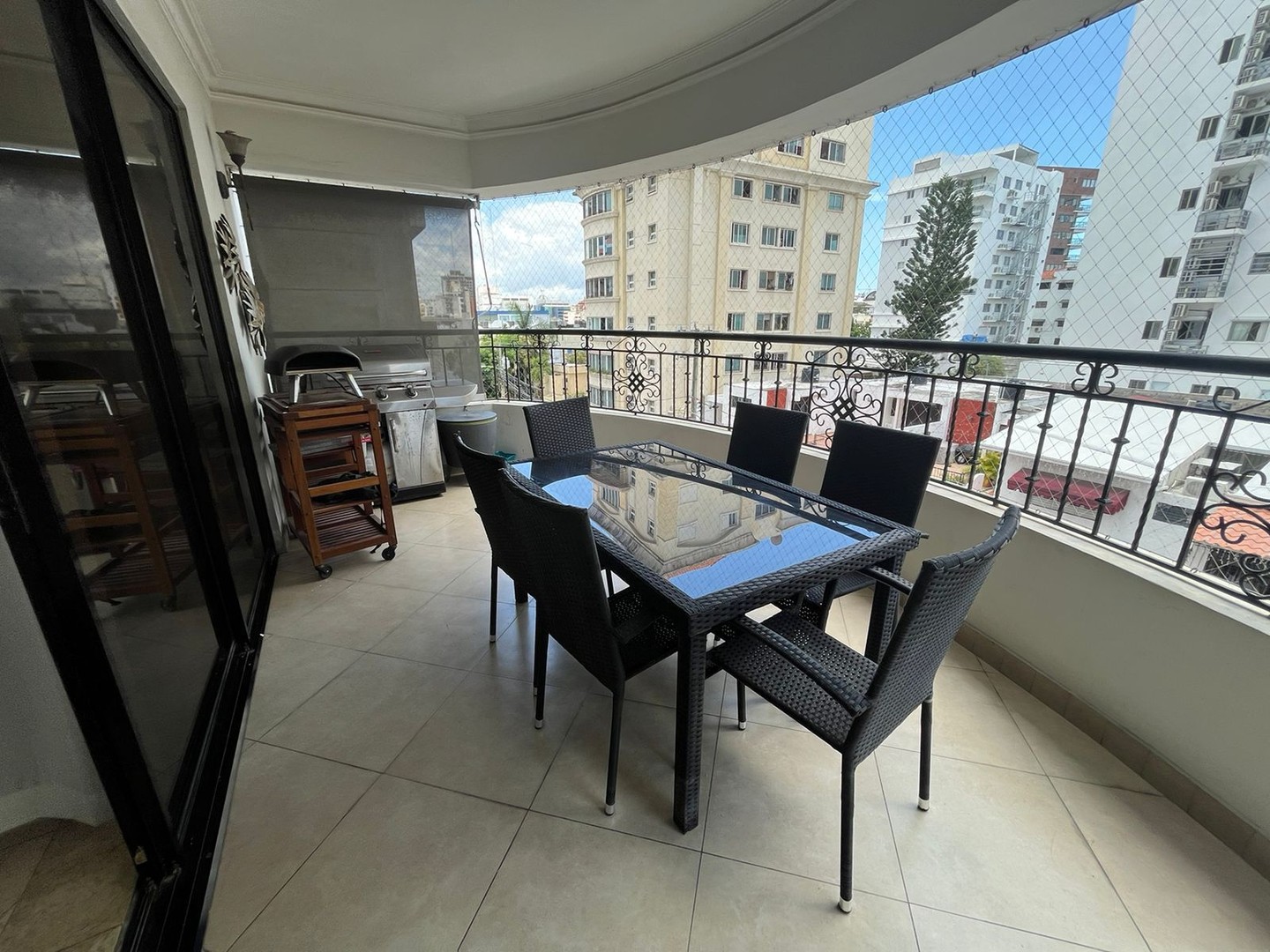 apartamentos - Serralles amplio balcon 3 habitaciones 3.5 baños 2 parqueos 