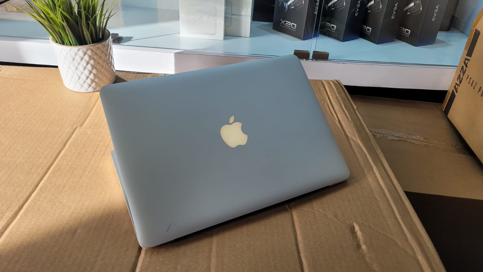 computadoras y laptops - Macbook Pro 13 2015 i5 , 8Gb  3