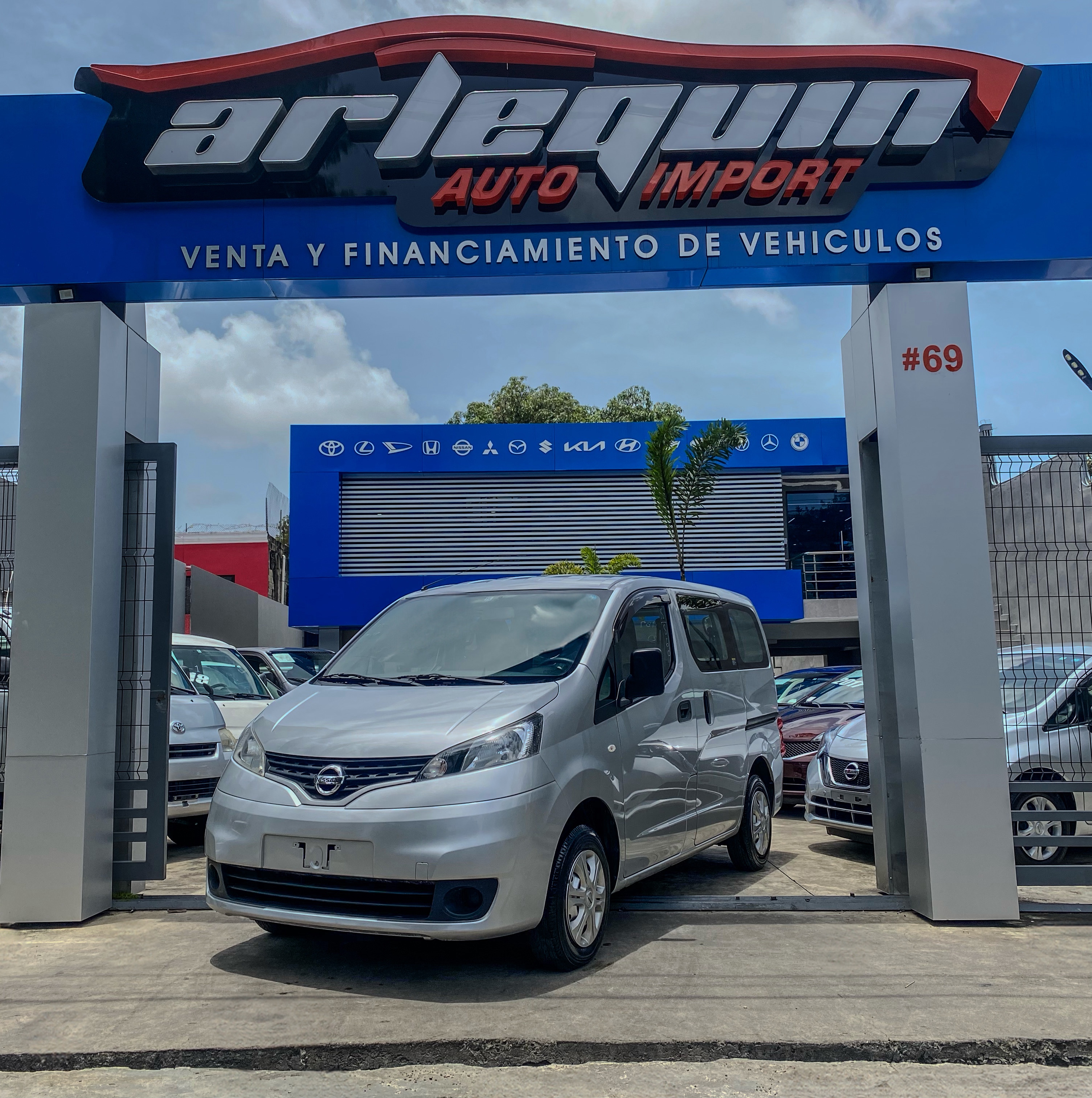 jeepetas y camionetas - Nissan Vanette NV200 2018