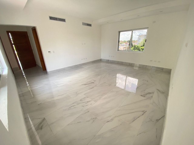 apartamentos -   TOWNHOUSE  EN ARROYO HONDO VIEJO 6