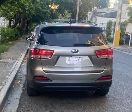 jeepetas y camionetas - Kia Sorento 2017. 4x4. 3 filas asientos. IMPORTADA 3