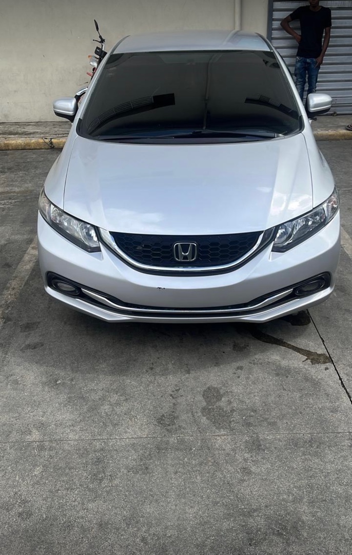 carros - Honda civic 2015 lo vendo por motivo de viajes  0