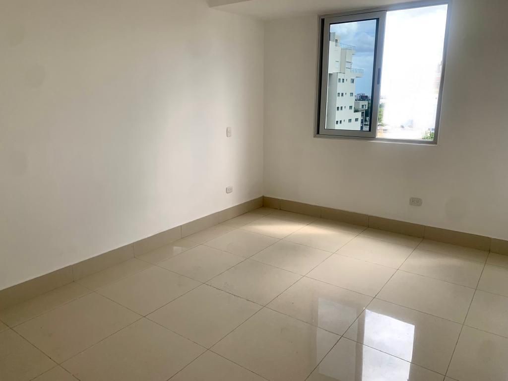 apartamentos - Apartamento en venta, 2 habitaciones con baño, balcón, cuarto deservicio, piso 9 5