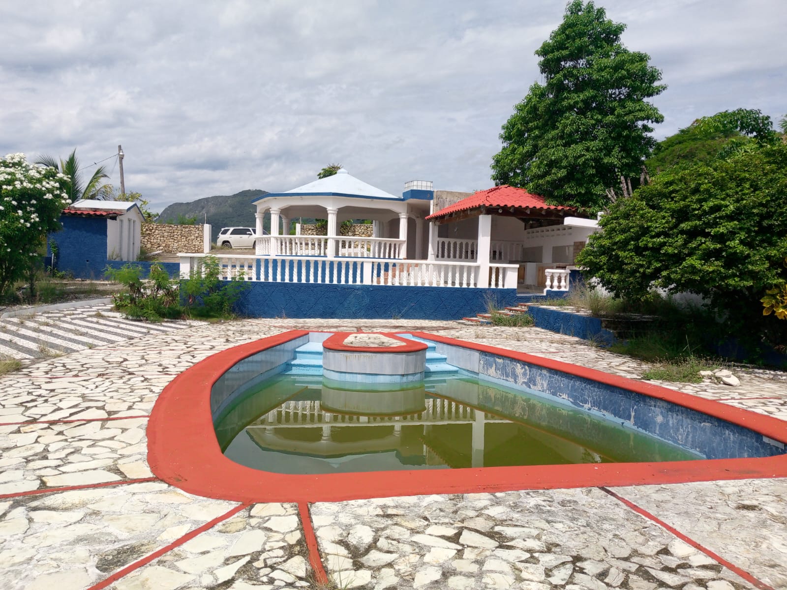 casas vacacionales y villas - piscina para vacacional, con título vista al mar, vestidor y baño en bahoruco 