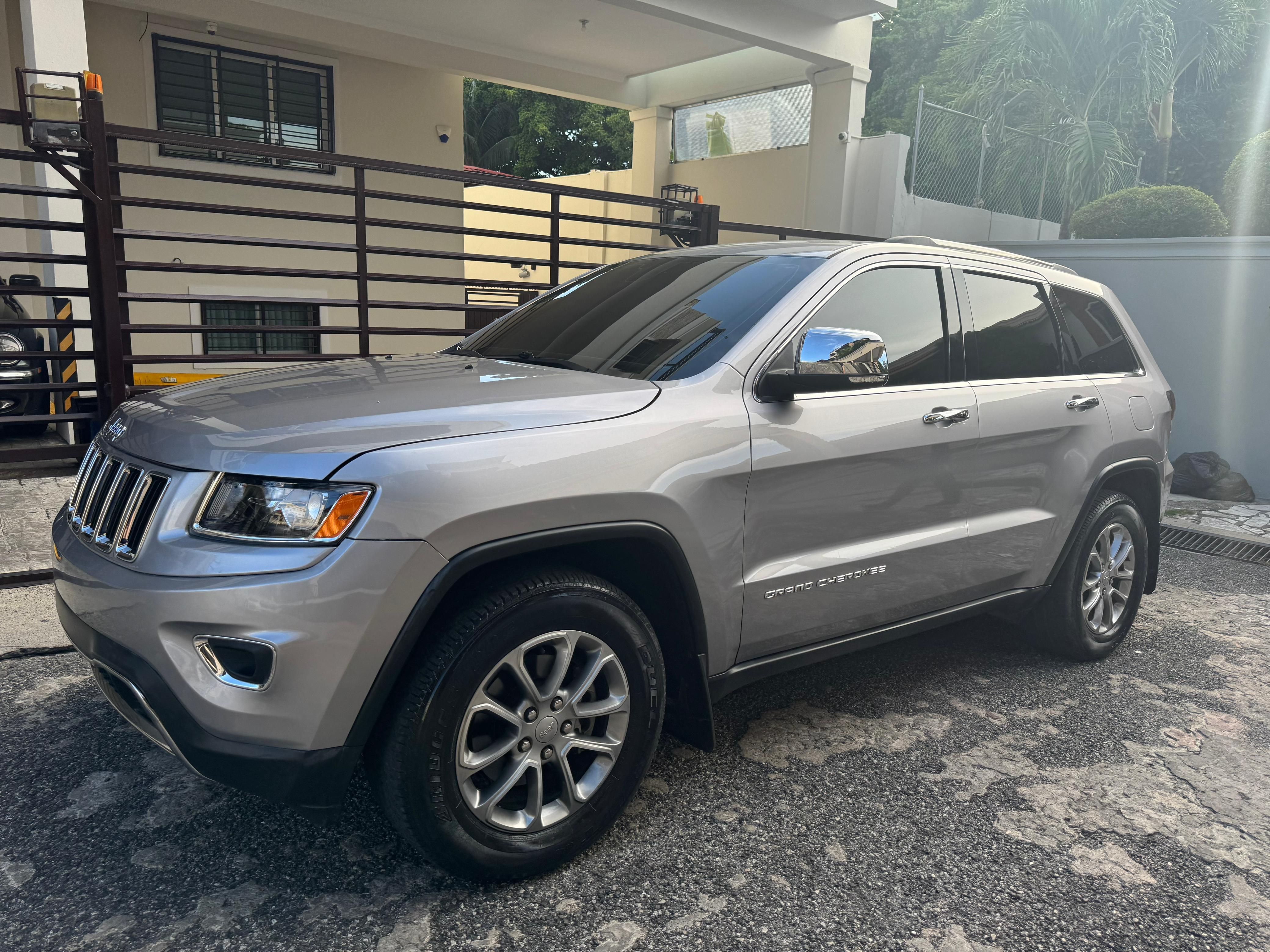 jeepetas y camionetas - Jeep Gran Cherokee Limited 2016 3