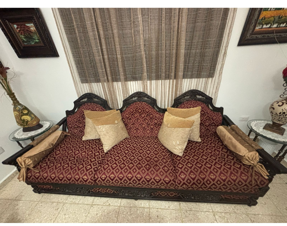 muebles y colchones - Vendo muebles de 3 piezas, tambien por separados.
llamame y acordamos el precio 3