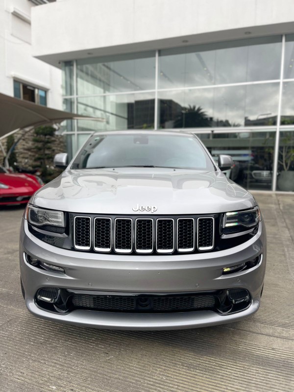 jeepetas y camionetas - Jeep grand cherokee srt 2015