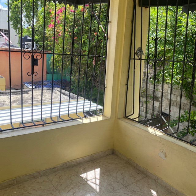 casas - Casa de dos niveles completamente  independientes en Santo Domingo Este 1