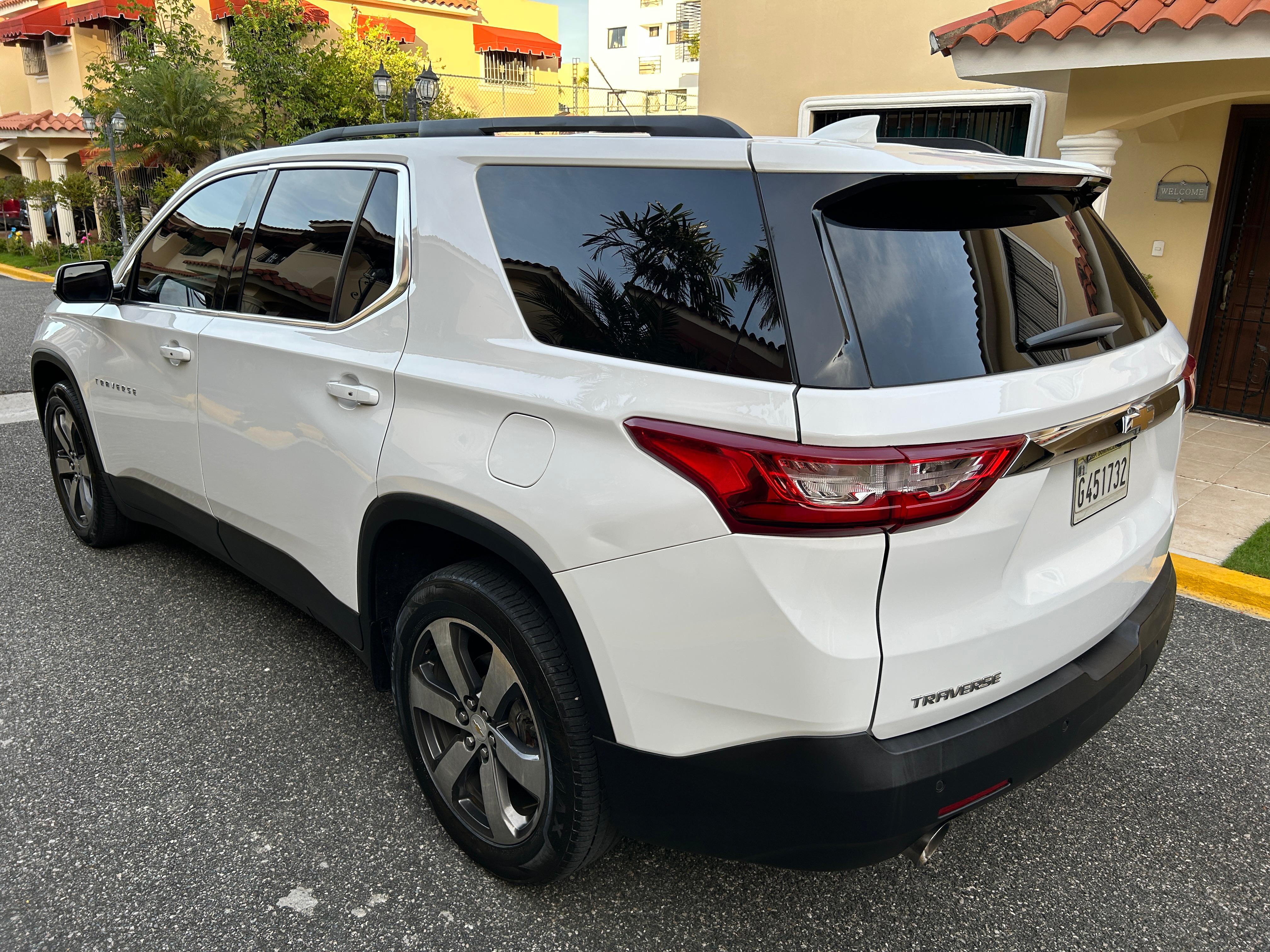 jeepetas y camionetas - Chevrolet Traverse LT 2019 4