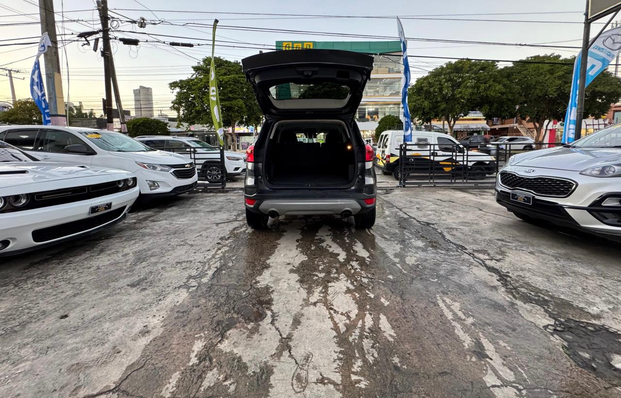 jeepetas y camionetas - 2019 Ford Escape SE  3