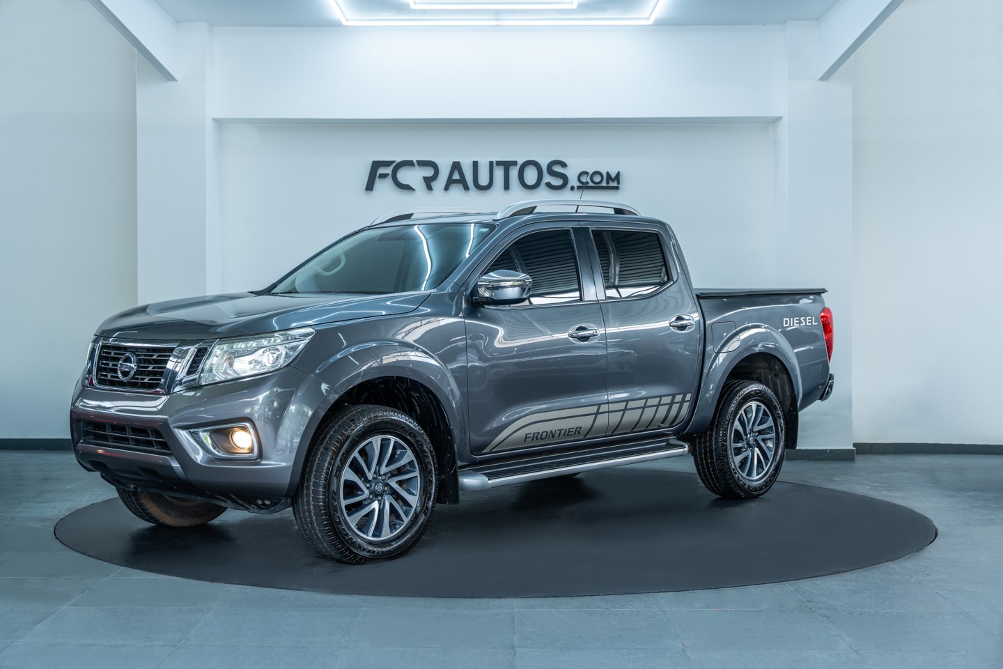 jeepetas y camionetas - NISSAN FRONTIER 4X4 LE 2020