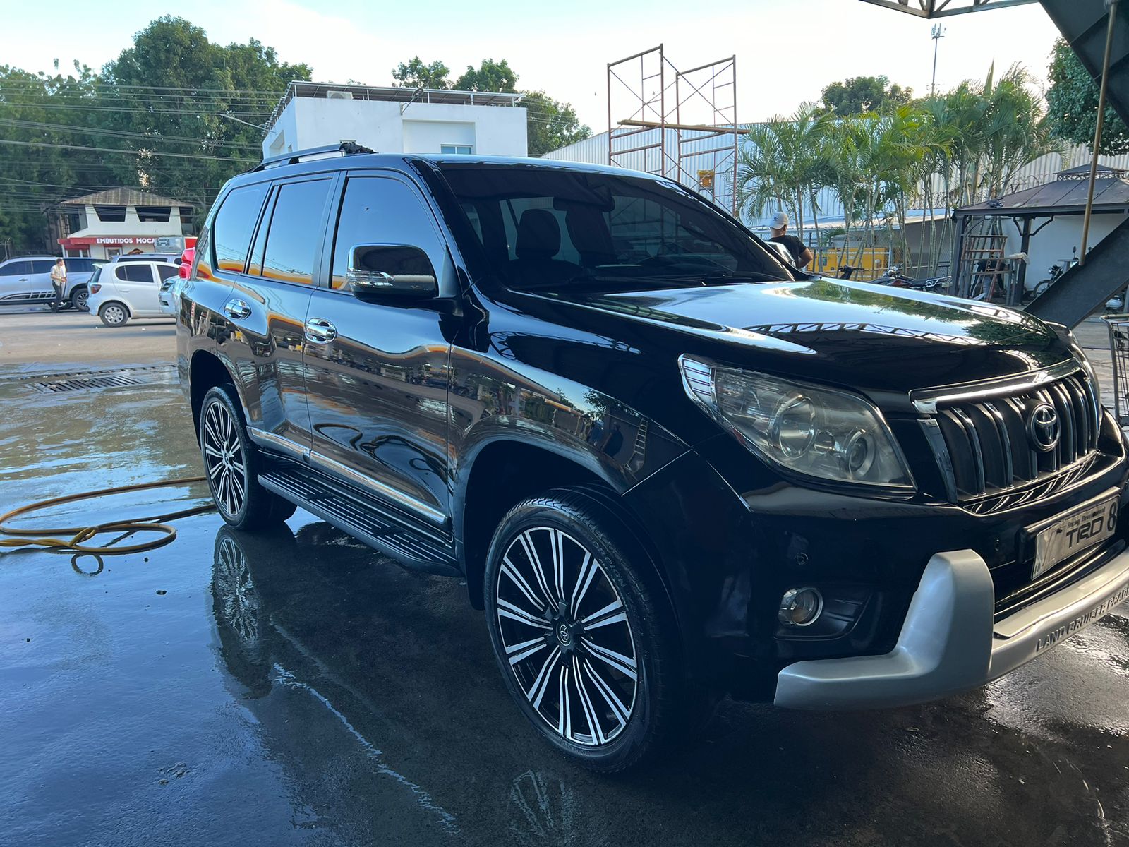 jeepetas y camionetas - Toyota land cruicer prado vx 2011 9