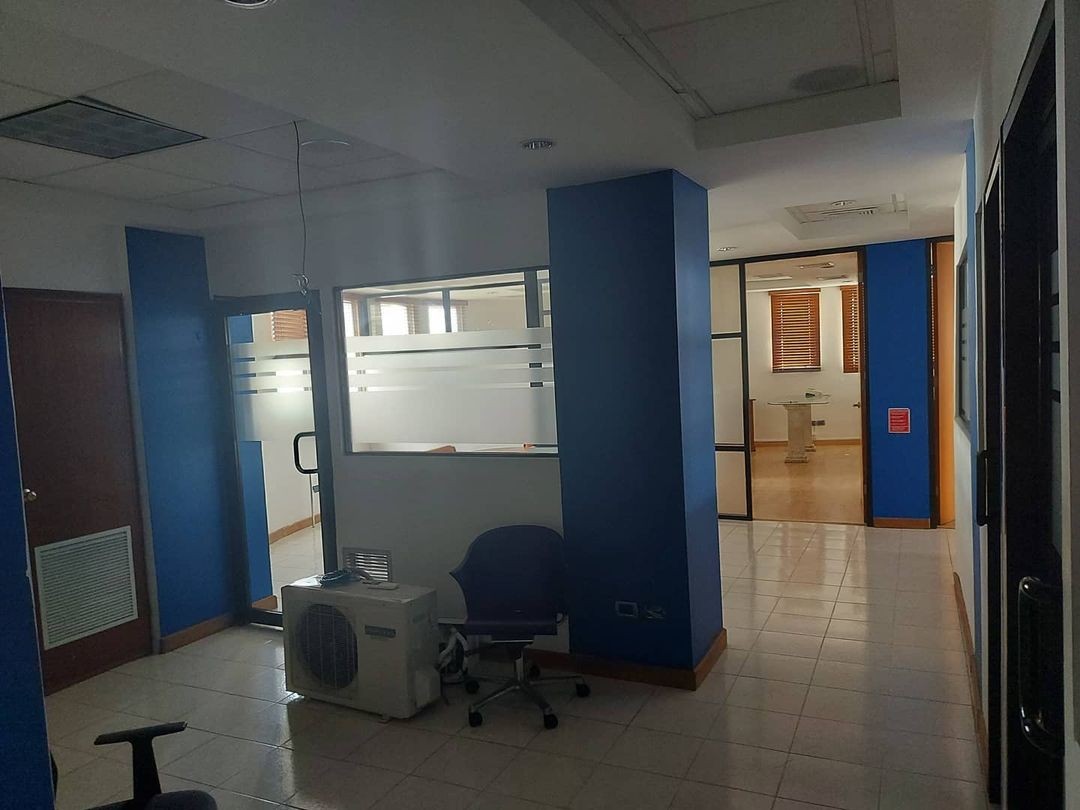 oficinas y locales comerciales - 🔵Alquilo Local para oficina 5to piso  en Naco 
 7