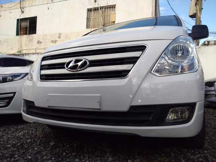 jeepetas y camionetas - HYUNDAI GRAND STAREX 2018 BLANCO 7