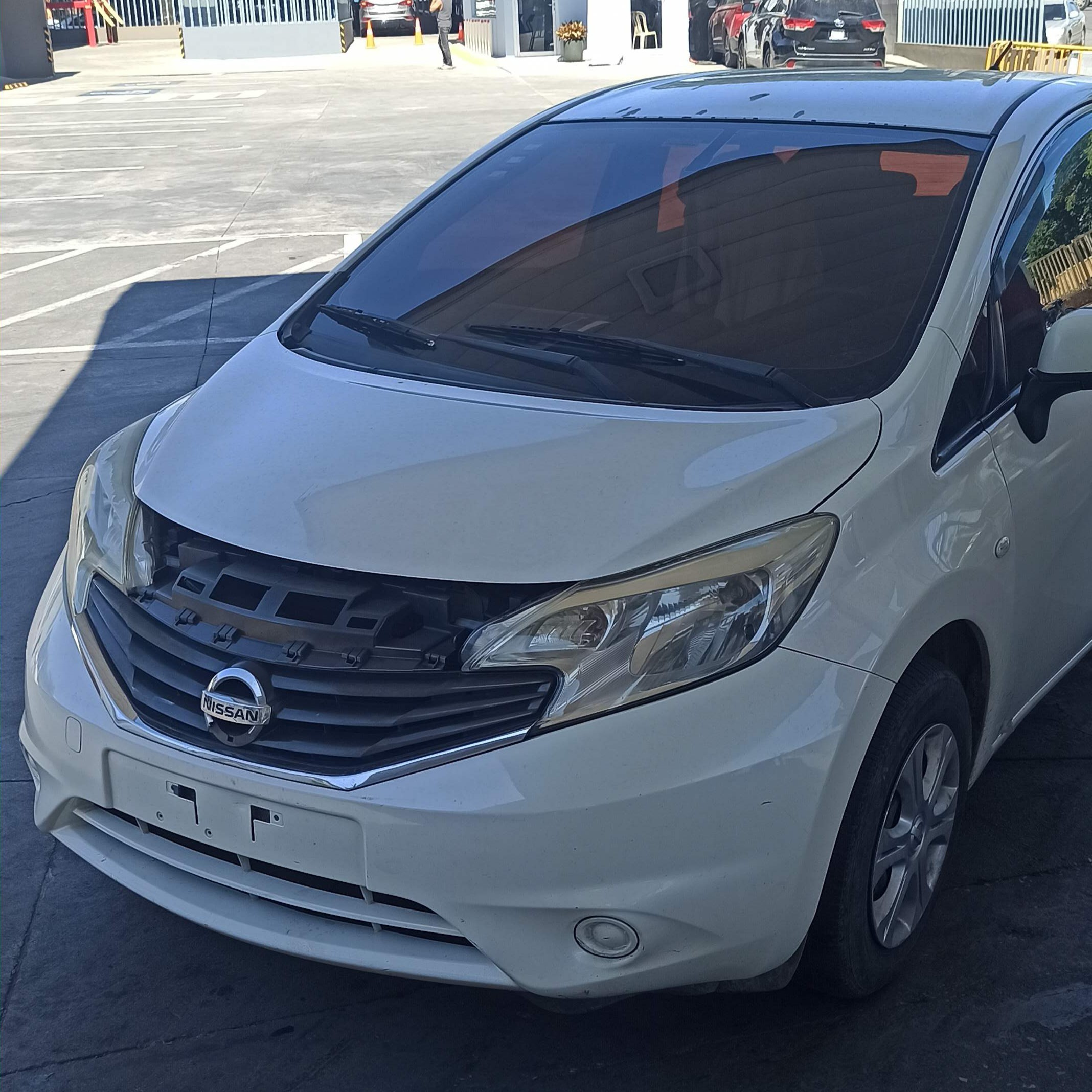 carros - Nissan Note 2014