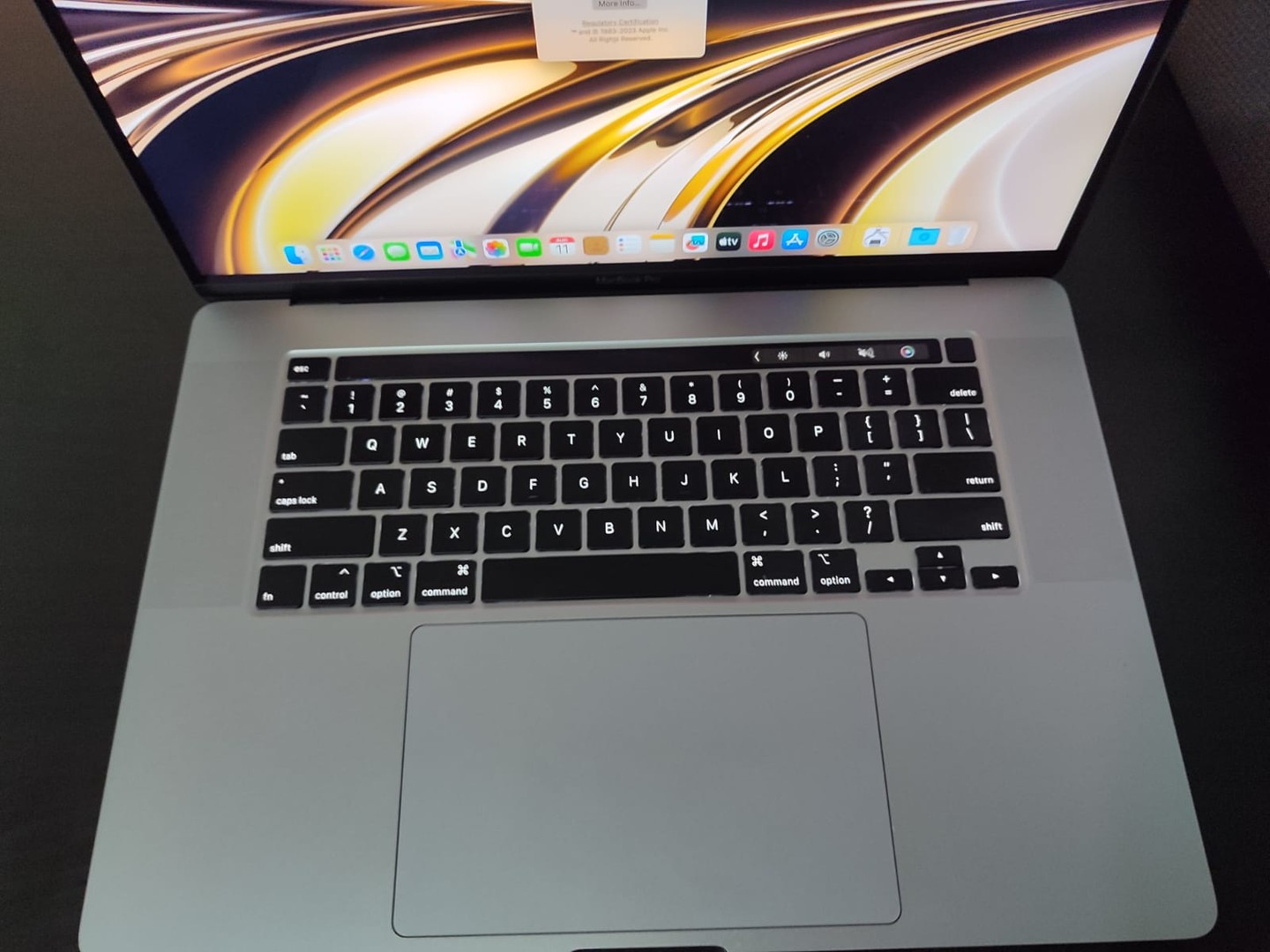 computadoras y laptops - Macbook pro 2019 i9 32GB de RAM 512 SSD 8 nucleos 15" varios modelos disponibles 1