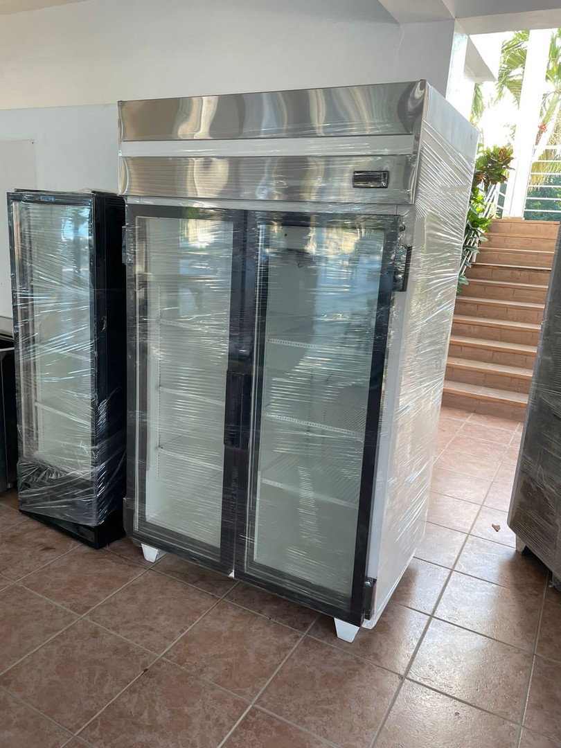 equipos profesionales - Refrigeradores Farco exhibidores 2 puertas renovados 3