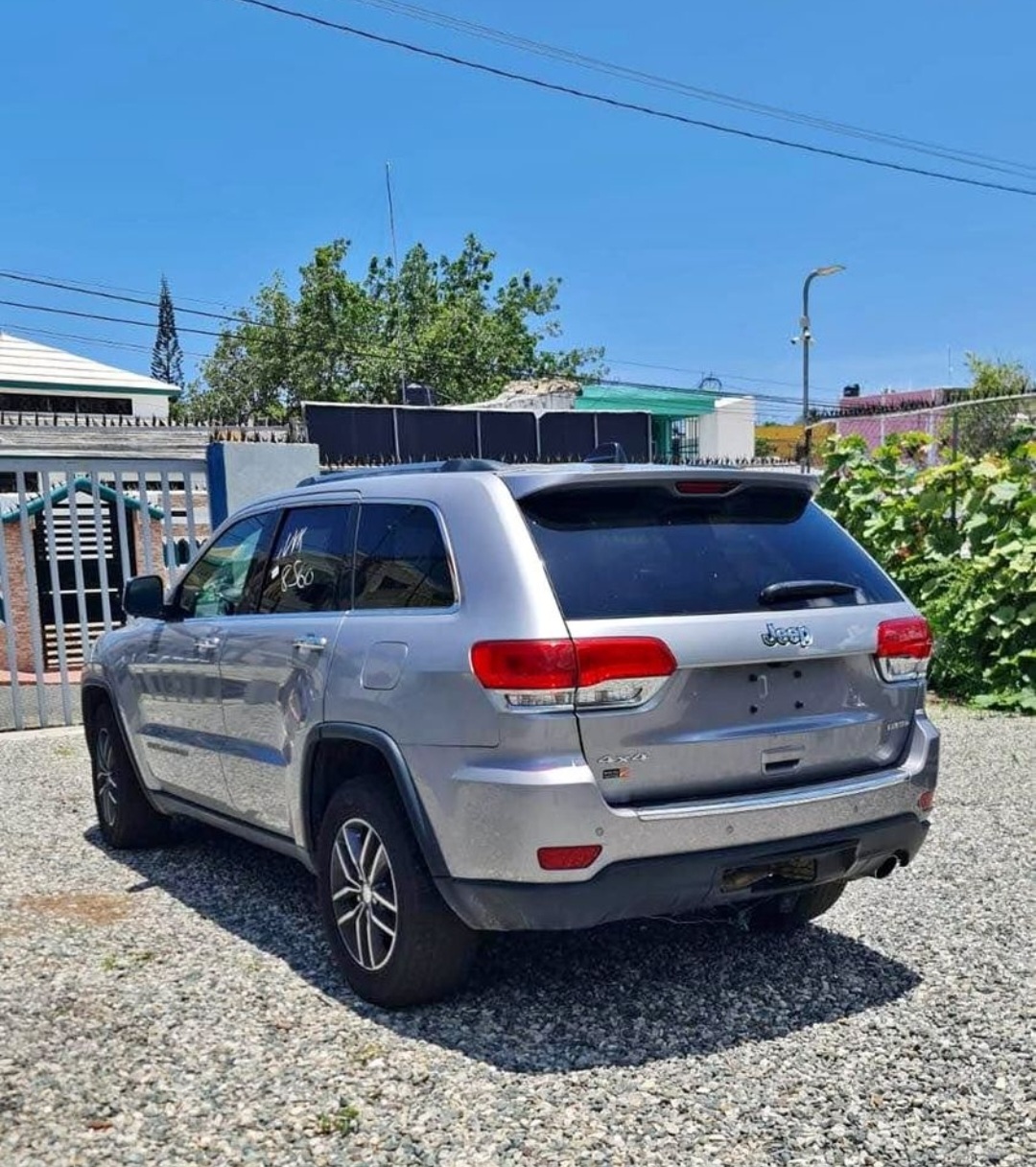 jeepetas y camionetas - Cherokee 2018 jeep Limited . Clean CarFax . Recién Importada .  1