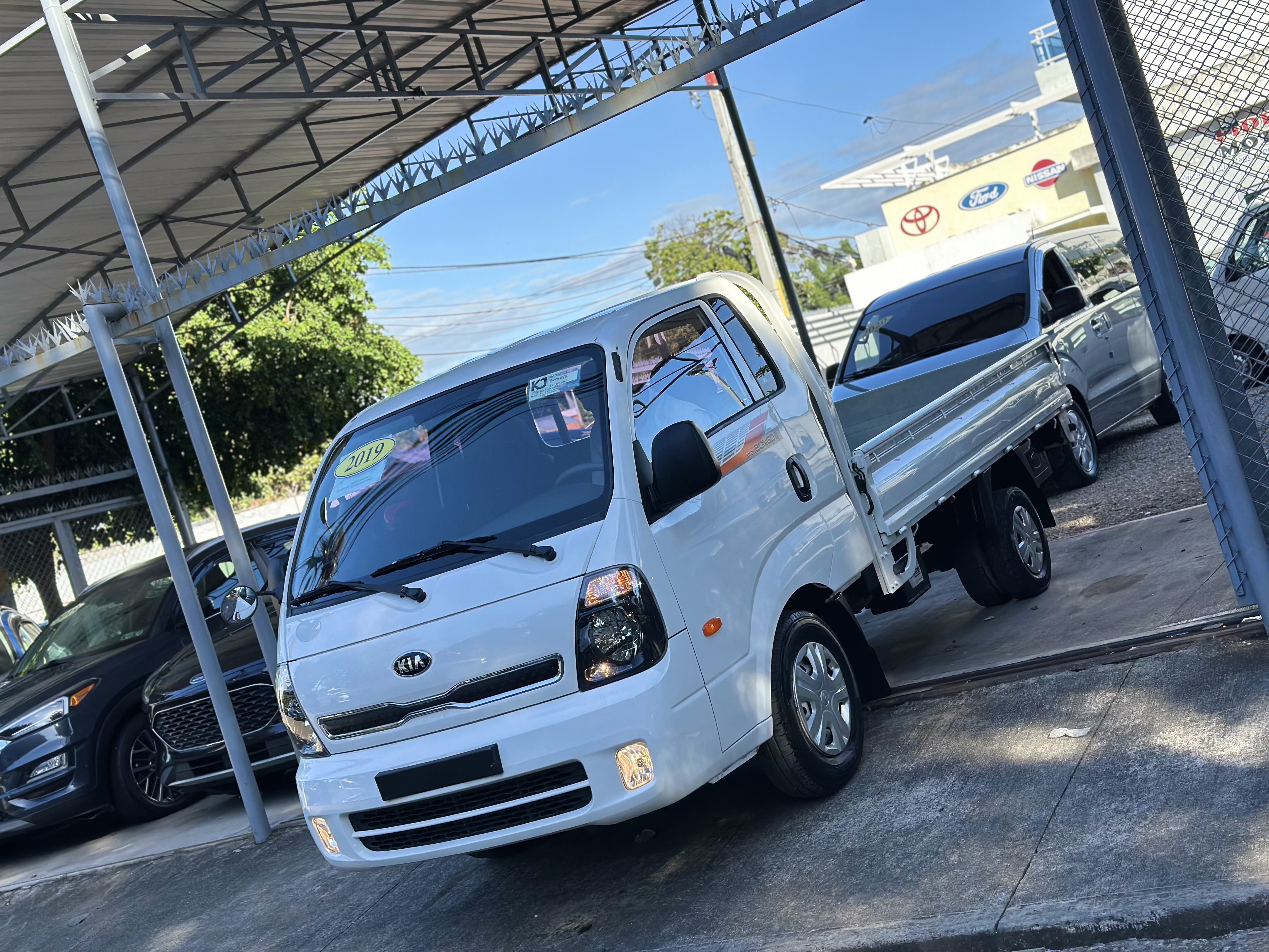 camiones y vehiculos pesados - 2019 KIA BONGO III RECIÉN IMPORTADO 