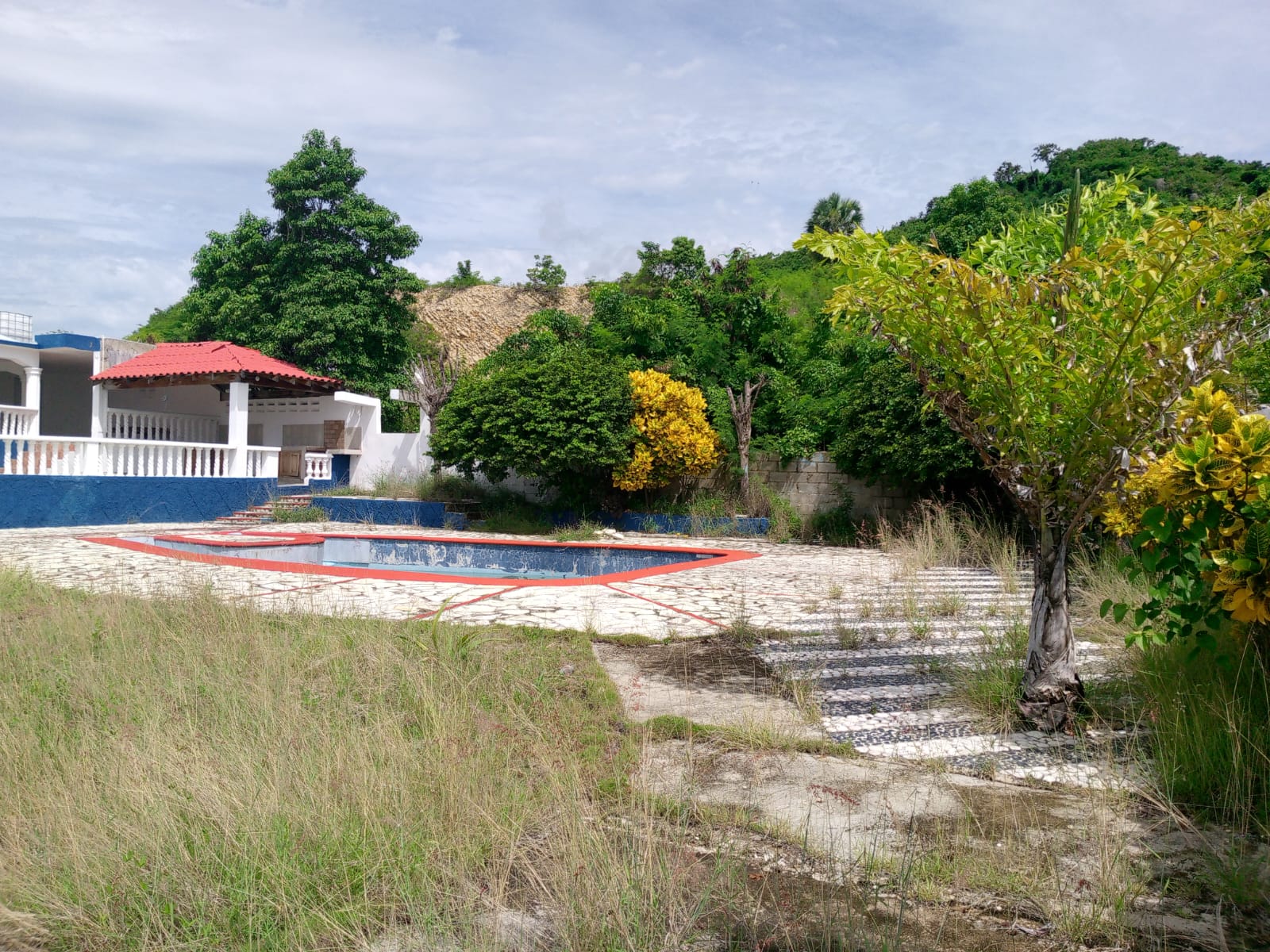 casas vacacionales y villas - piscina para vacacional, con título vista al mar, vestidor y baño en bahoruco  3