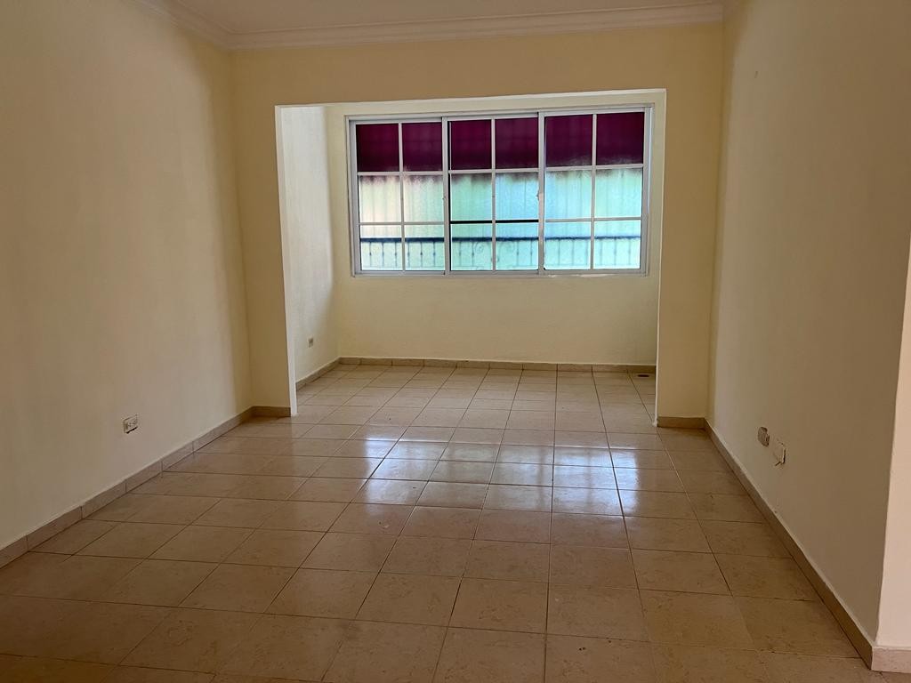 apartamentos - 2do piso de 3 hab + 2 Parqueos en CIUDAD REAL II EN 5.3 NEG 8