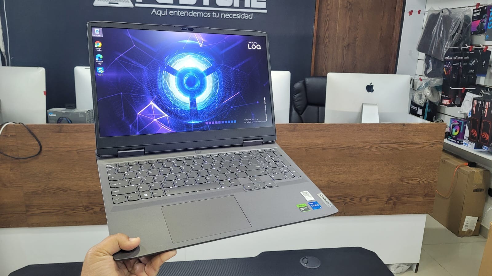 computadoras y laptops - Laptop Lenovo LOQ , i5 13va, RTX 2050, 16GB, 512GB SSD - GAMING