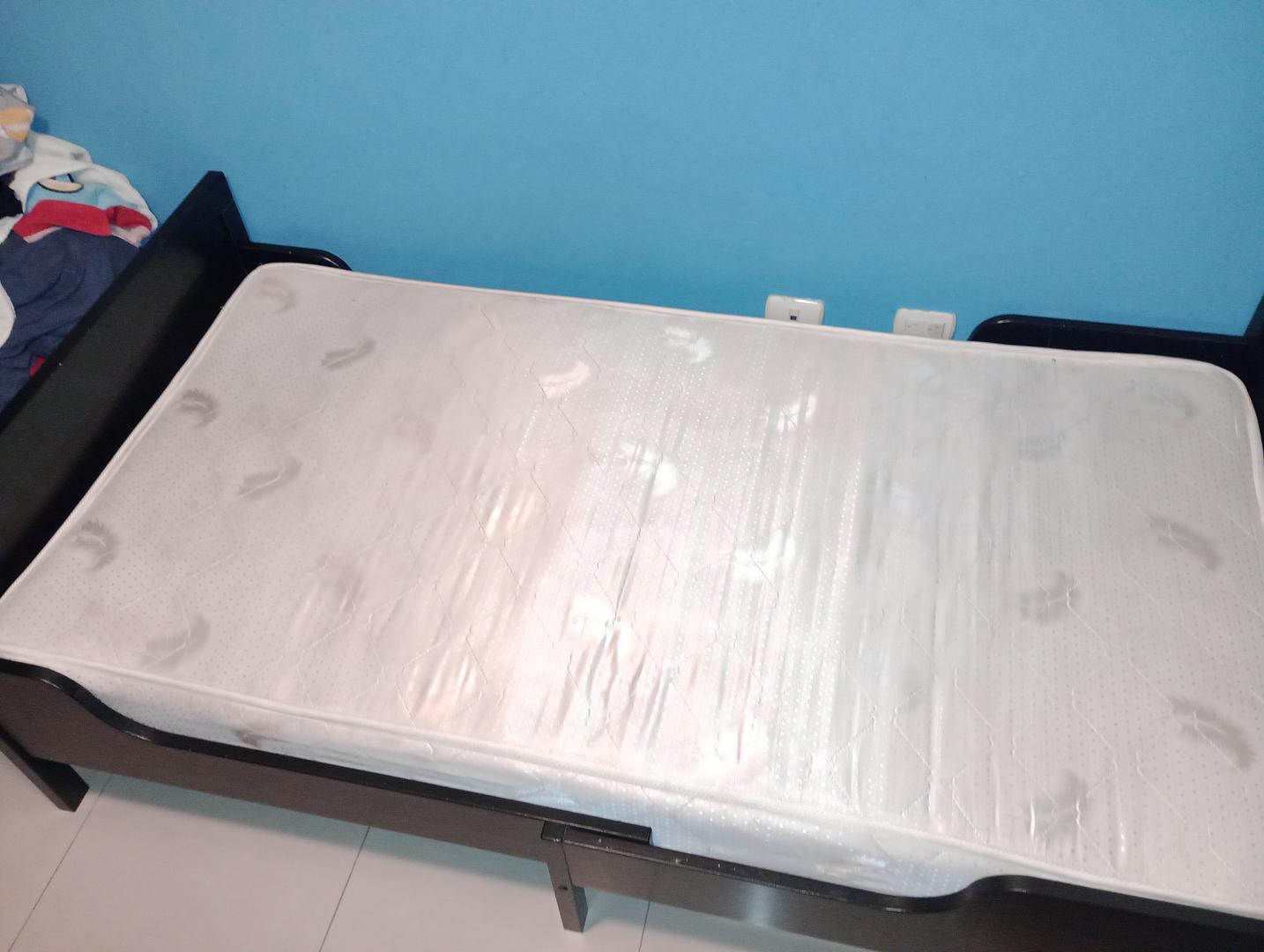 muebles y colchones - Se vende cama Twin de niños de IKEA, buenas condiciones  1