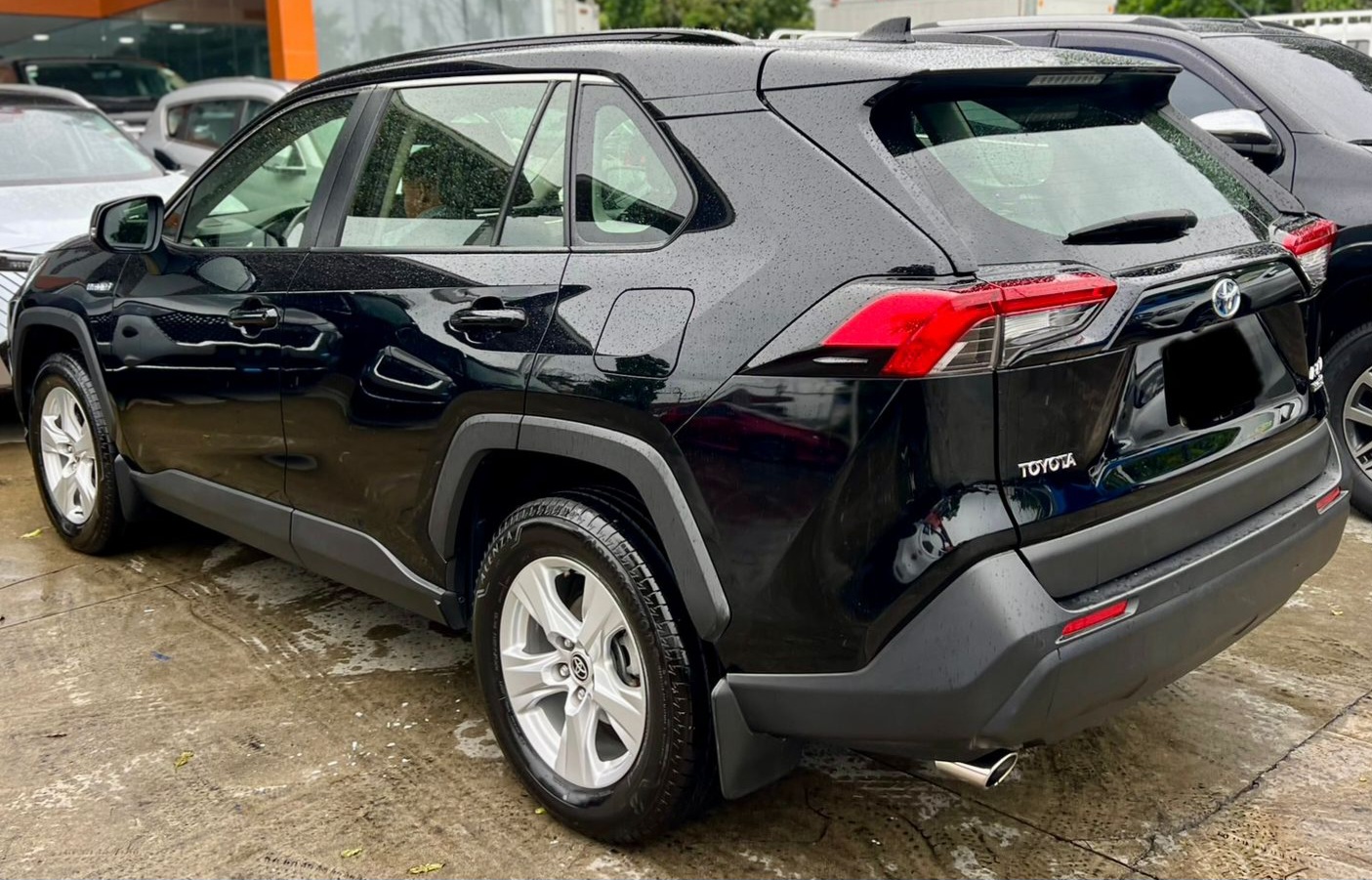 jeepetas y camionetas - Toyota Rav4 Le Hybrido 2022 ✅️ Clean Carfax  3