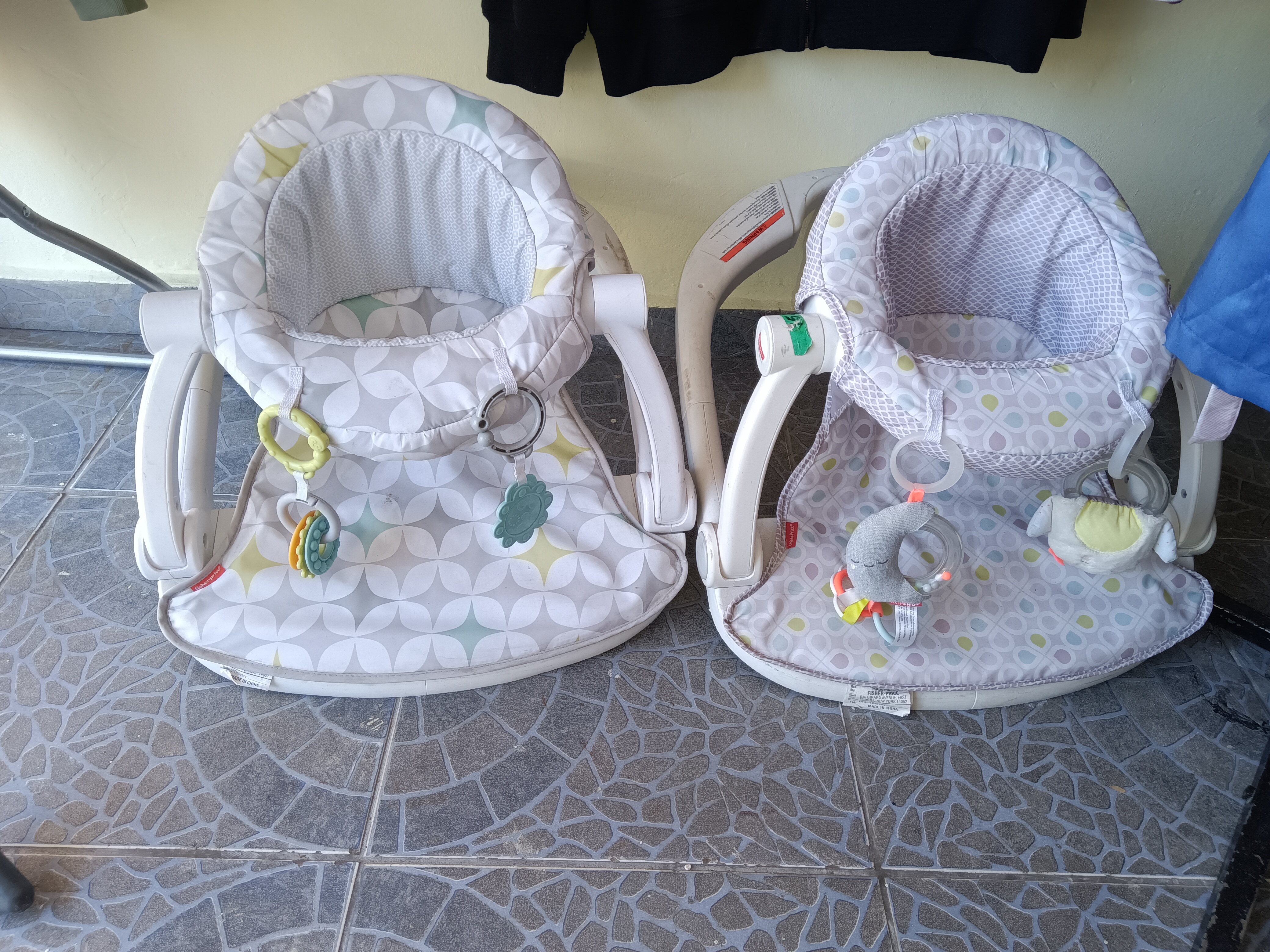 coches y sillas - silla de comer..$2500….sillitas..$1,200 fisher price 2