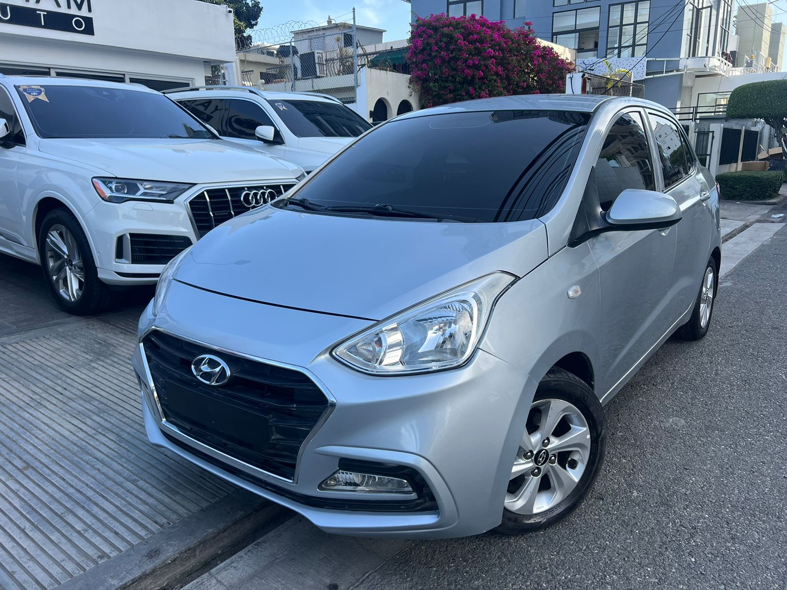 carros - HYUNDAI GRAND I10 2020