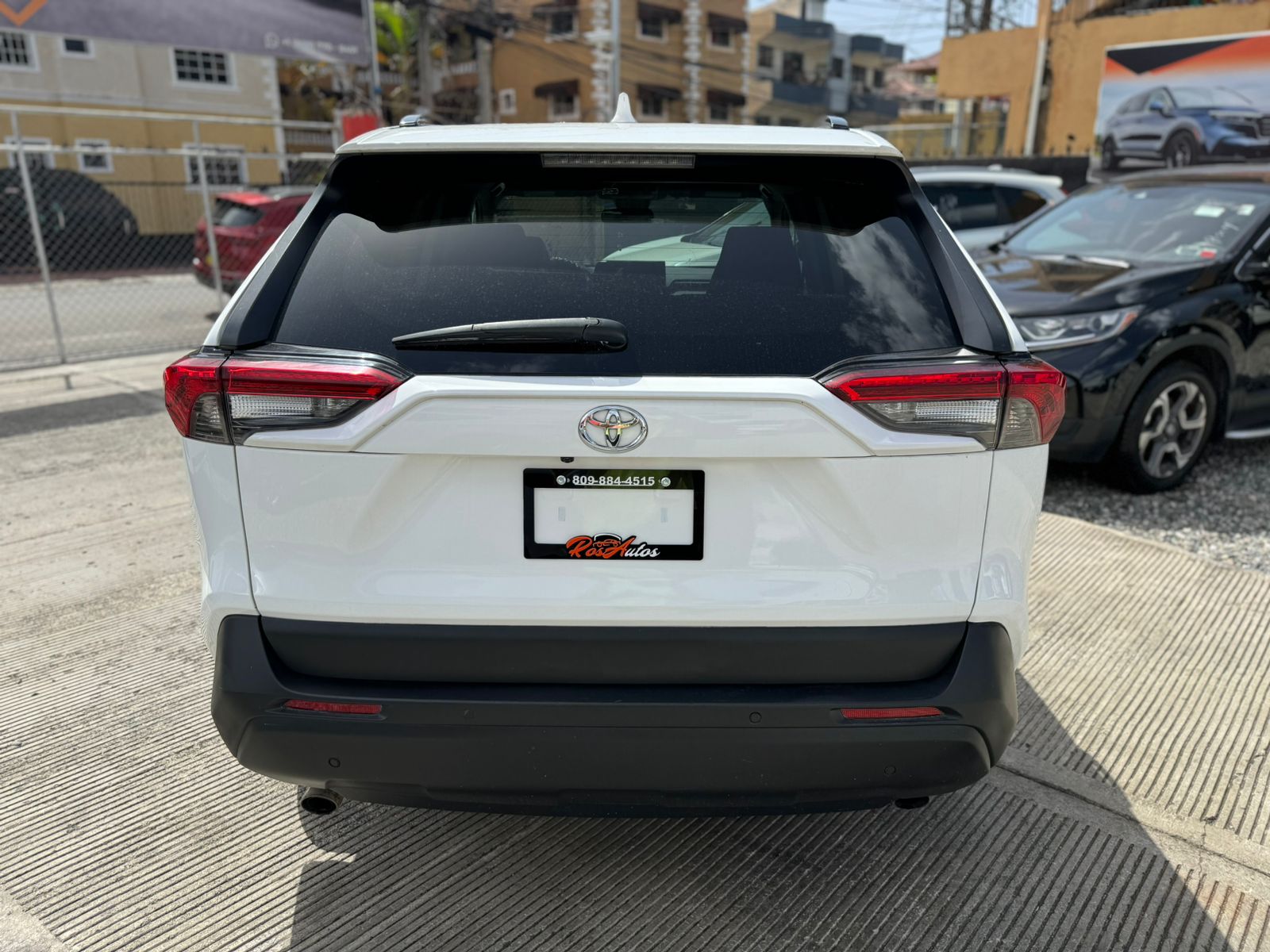 jeepetas y camionetas - Toyota Rav4 LE 2021 4