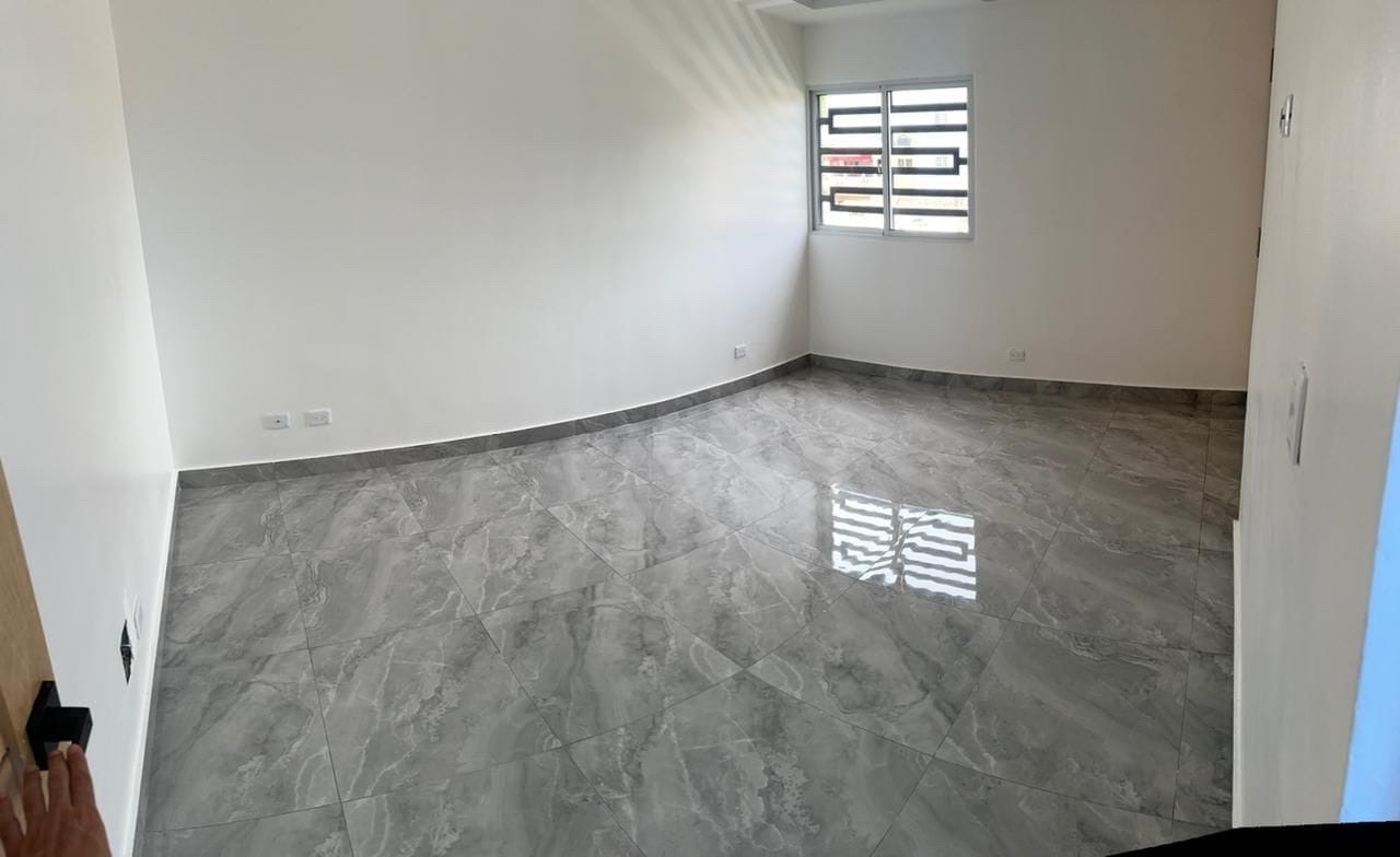 casas - venta de mansión en la autopista de san Isidro brisa oriental Santo Domingo  2