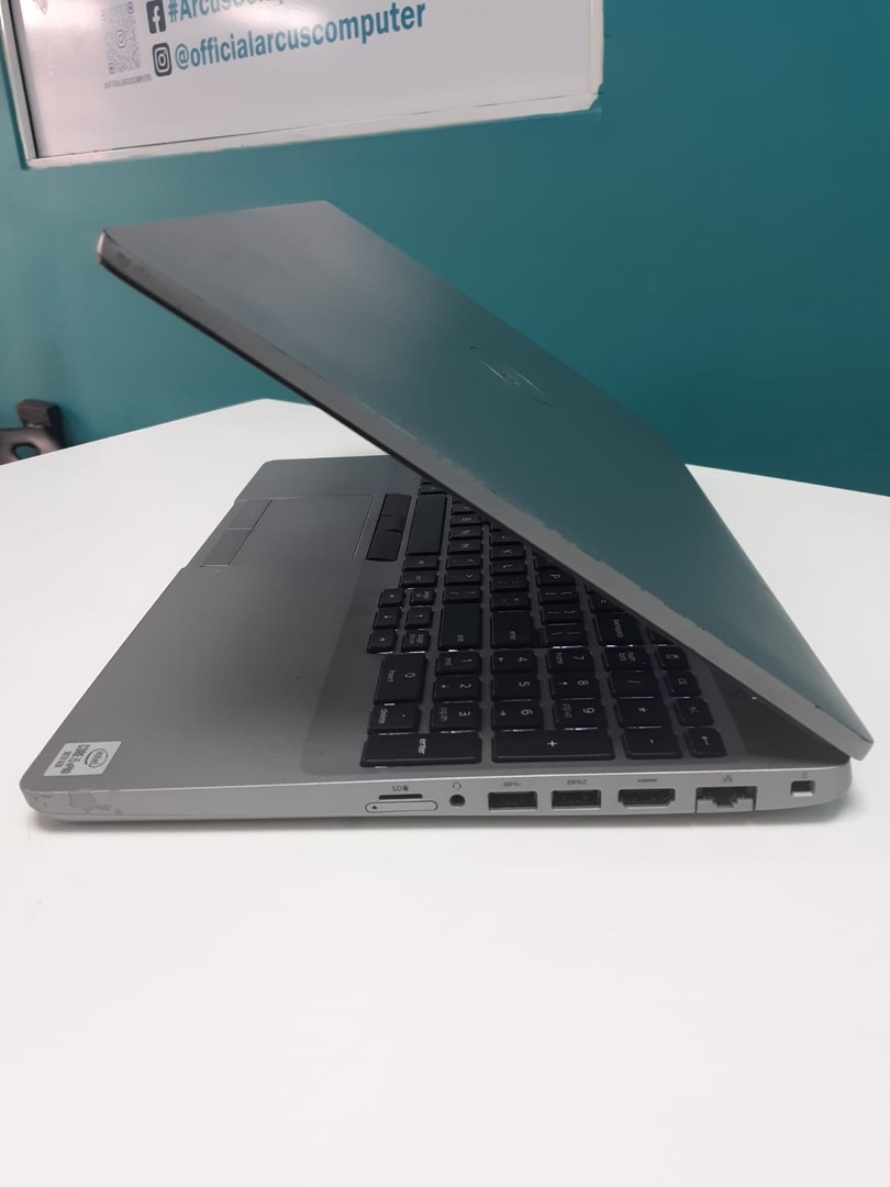 computadoras y laptops - Laptop, Dell Latitude 5510 10th Gen, Intel Core i5 / 8GB DDR4 / 500GB SSD	
 4