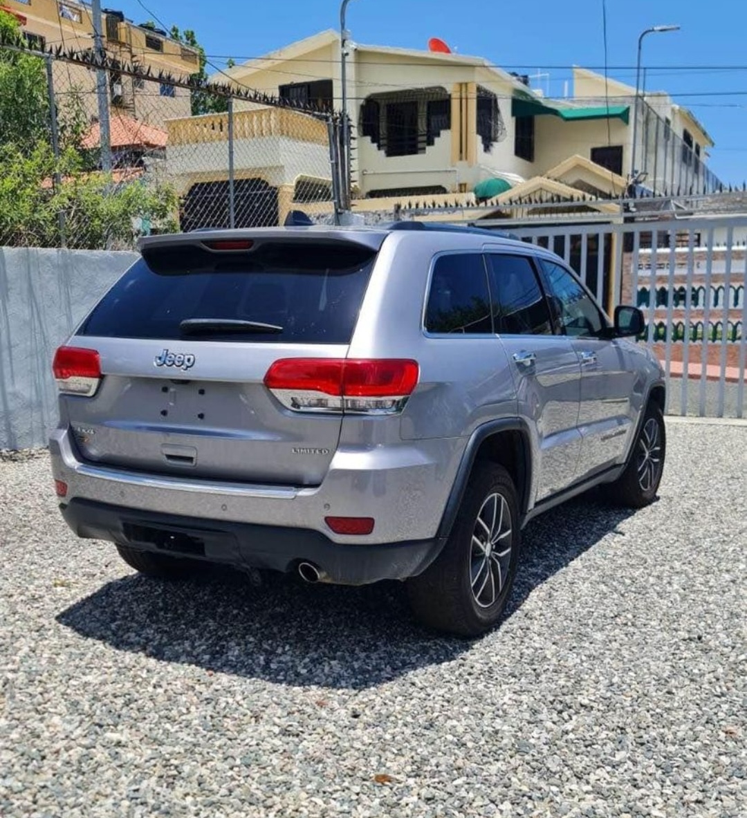 jeepetas y camionetas - Cherokee 2018 jeep Limited . Clean CarFax . Recién Importada .  3