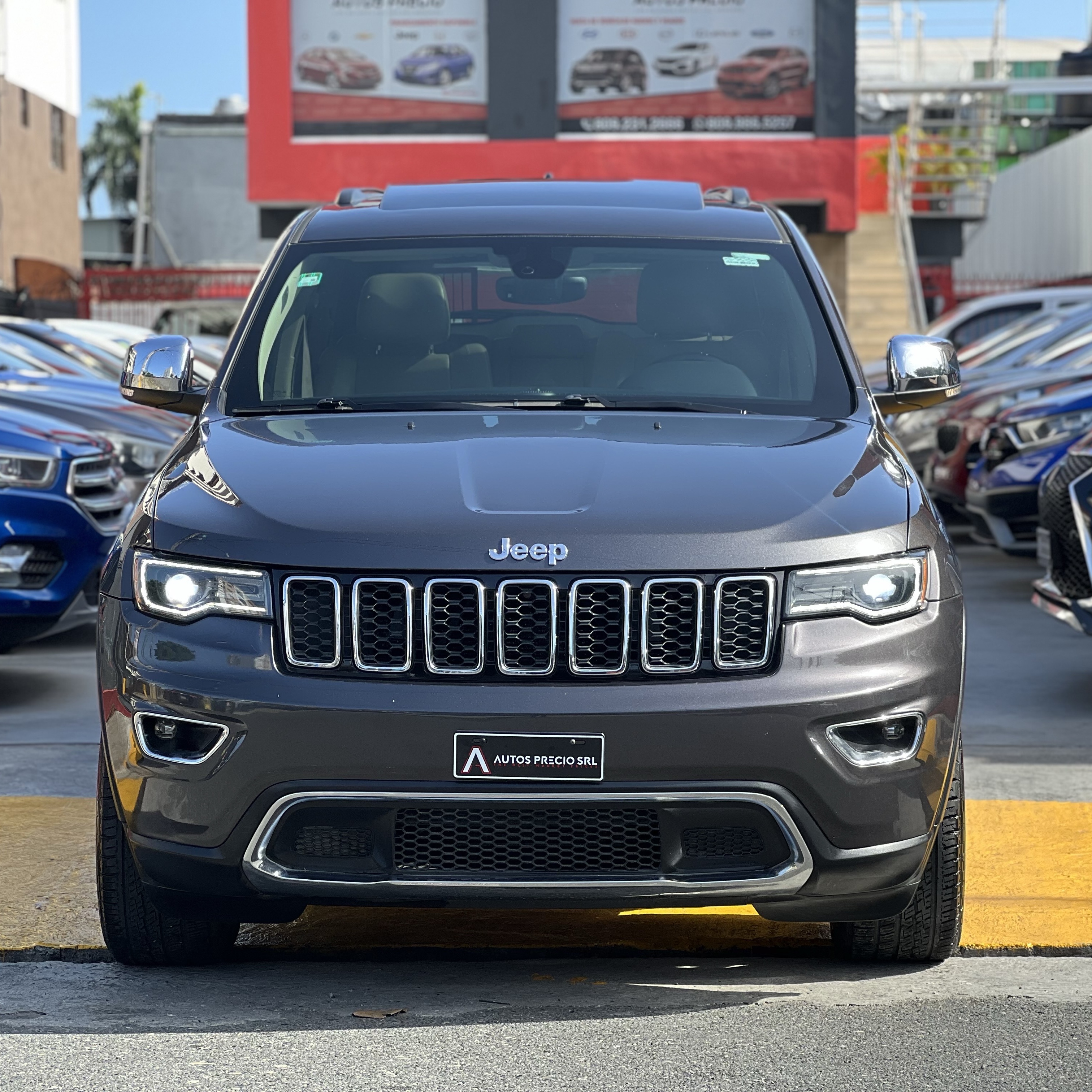 jeepetas y camionetas - Jeep Grand Cherokee Límite 2017 0