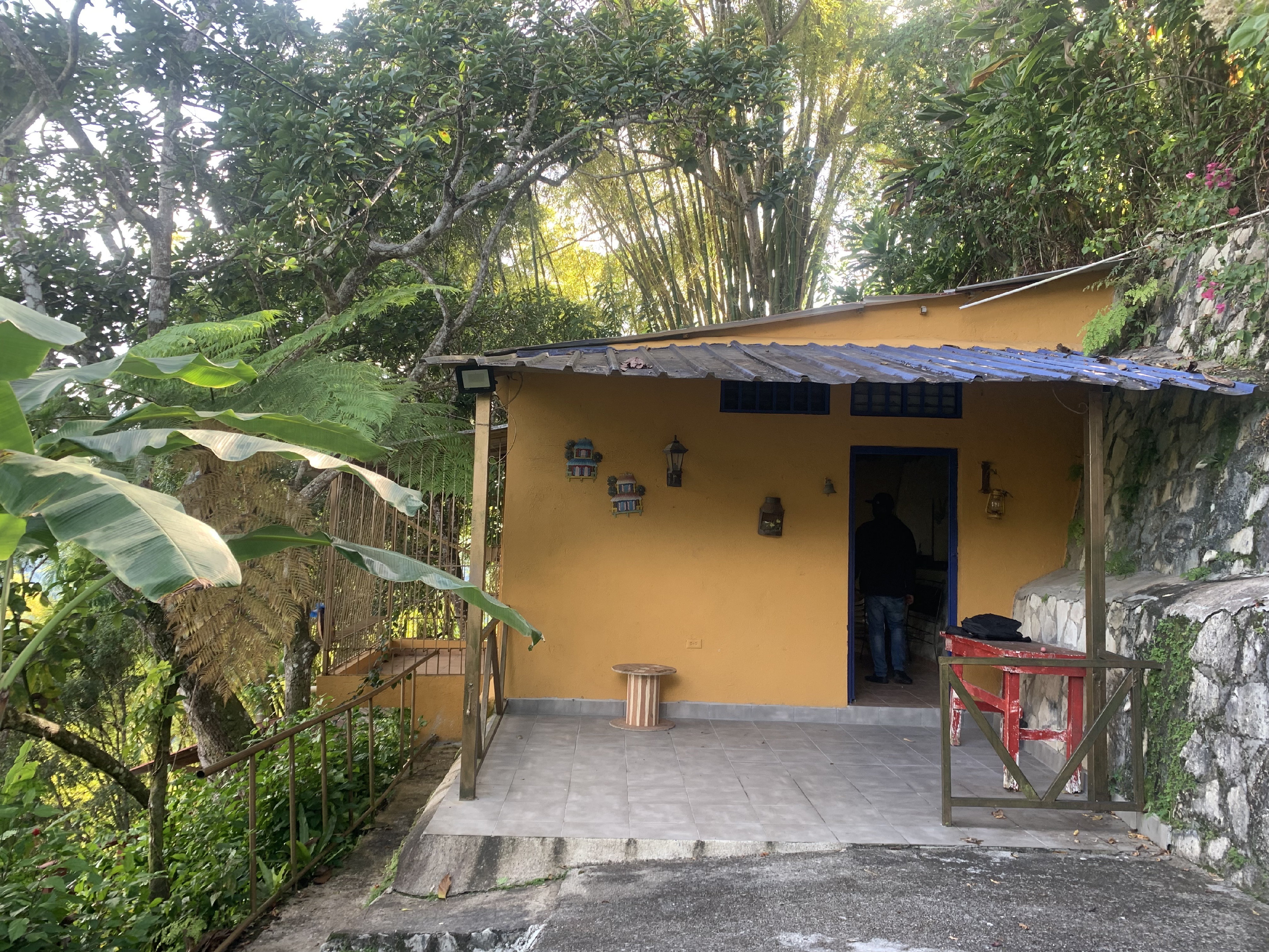 casas vacacionales y villas - vendo Cabañita en La montaña de San Cristóbal Cambita el Majagual 
2,000. Mt2