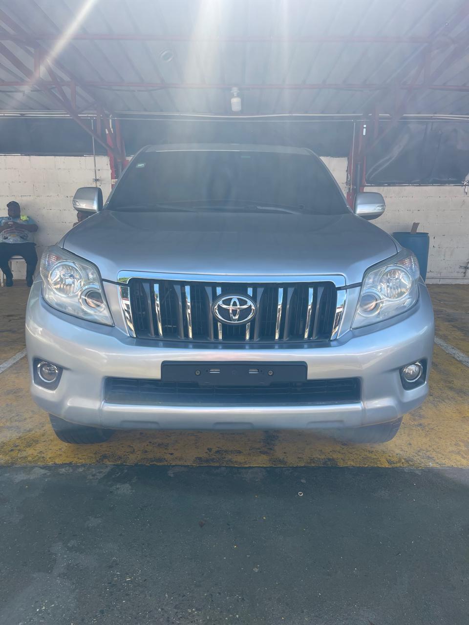 jeepetas y camionetas - Toyota land cruicer prado txl 2011