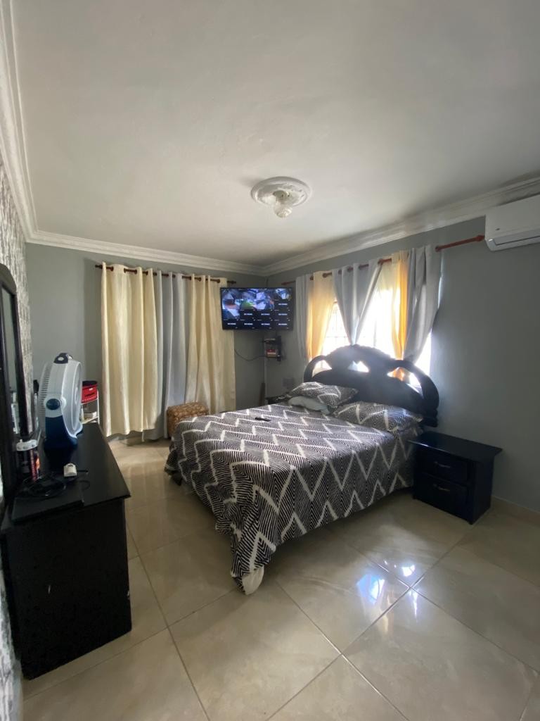 casas - Hermosa residencia de venta en exclusivo Sector en Higuey.

 2