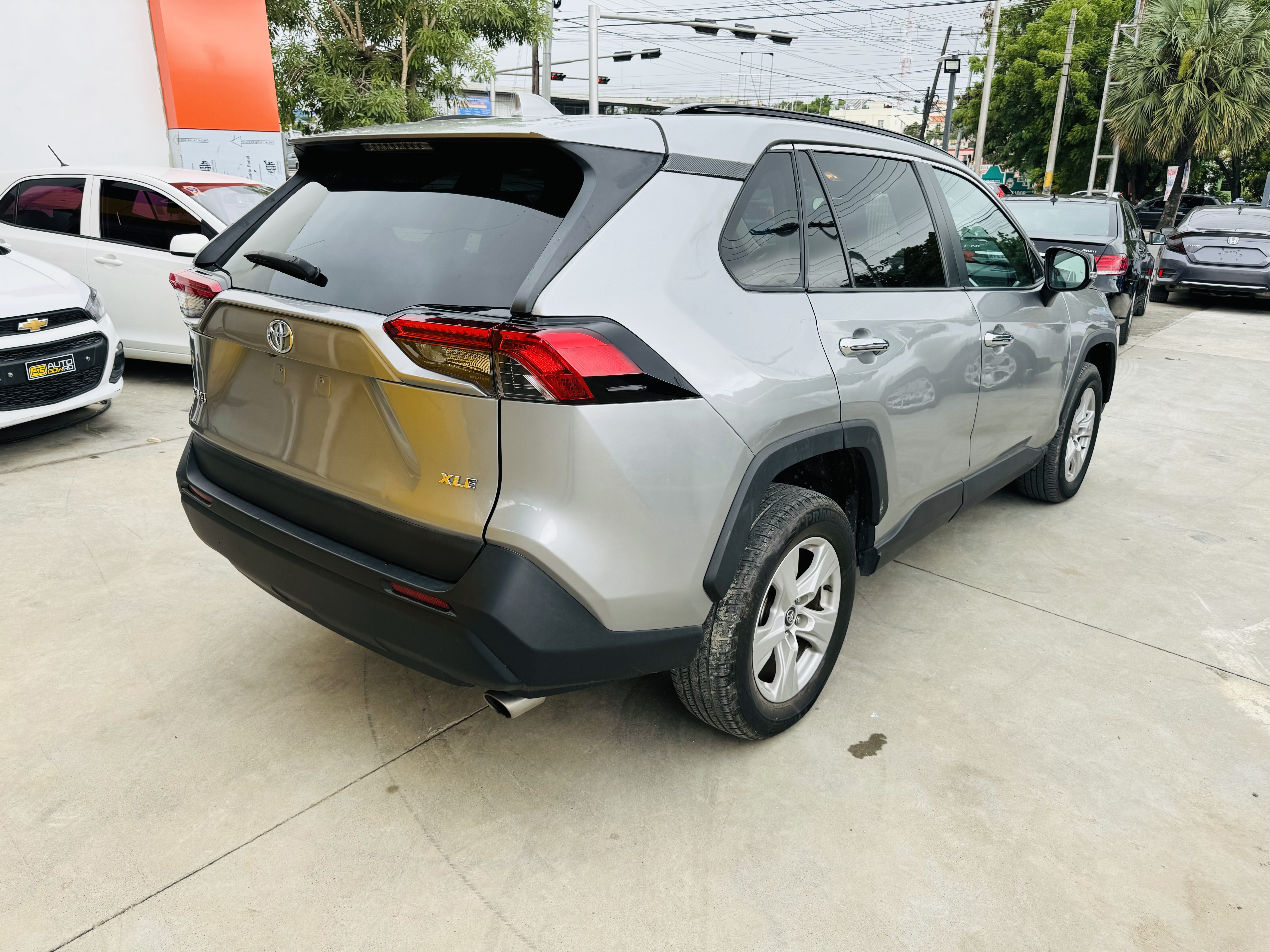 jeepetas y camionetas - Toyota RAV4 XLE 2021 ✅ ComoNueva  4